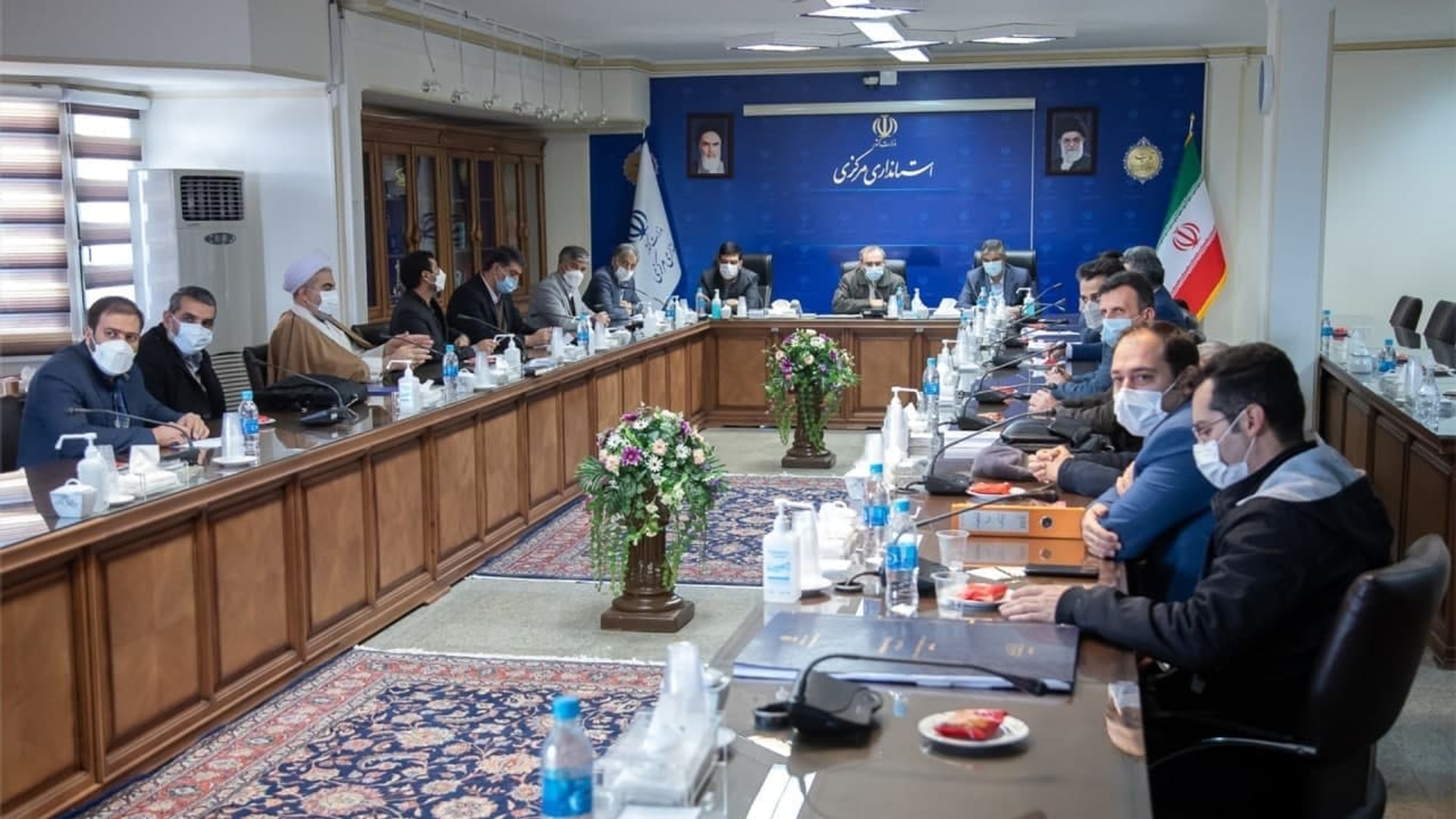 جلسه هماهنگی و رفع ابهامات و شبهات طرح ۸۱۰۰ واحدی نهضت جهش تولید مسکن در اراضی اوقافی شهر اراک