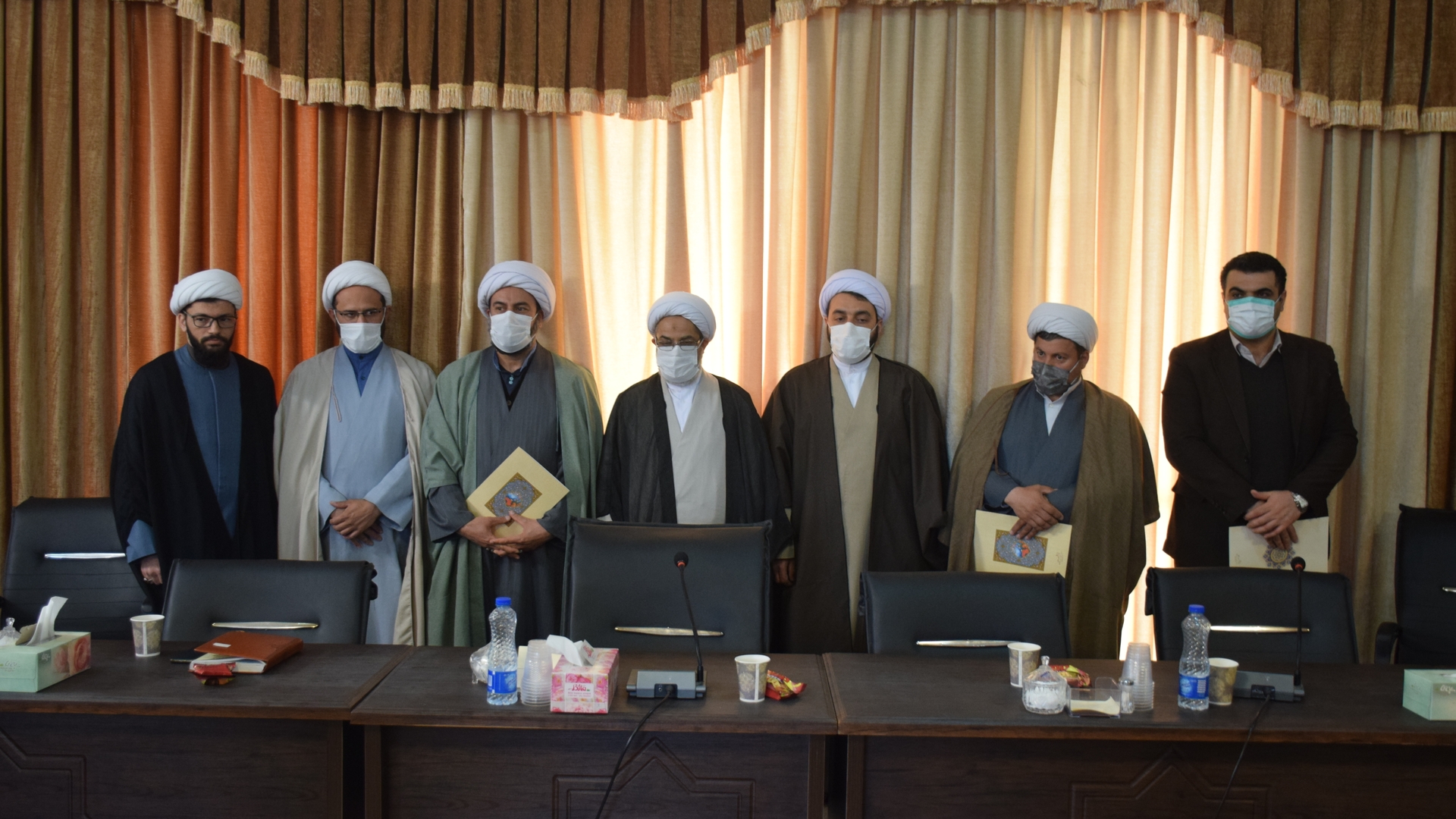 آئین تکریم و معارفه رئیس سازمان تبلیغات اسلامی شهرستان محلات در دفتر امام جمعه برگزار گردید.