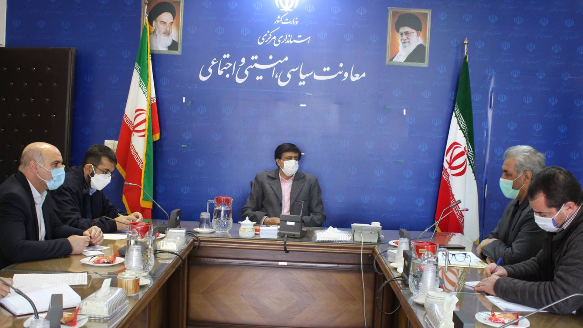 🔹️ جلسه كميته رصد نارضايتي هاي اجتماعي استان مركزي به رياست معاون سياسي،امنيتي و اجتماعي استاندار با حضور مديران و مسئولين مربوطه در خصوص وضعيت بازار محصولات کشاورزی و دامی در ایام نوروز برگزار شد.
