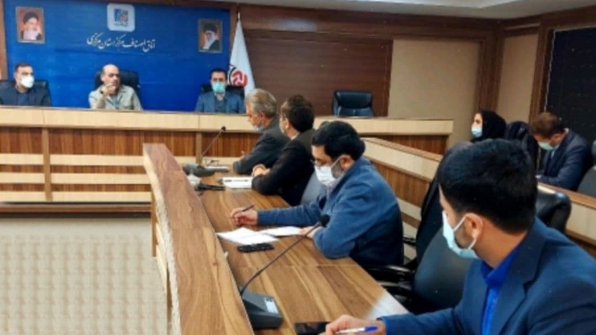 حضور گازری سرپرست فرمانداری شهرستان خنداب در جلسه استانی "تامین ارزاق و مایحتاج مردم در تعطیلات نوروز "