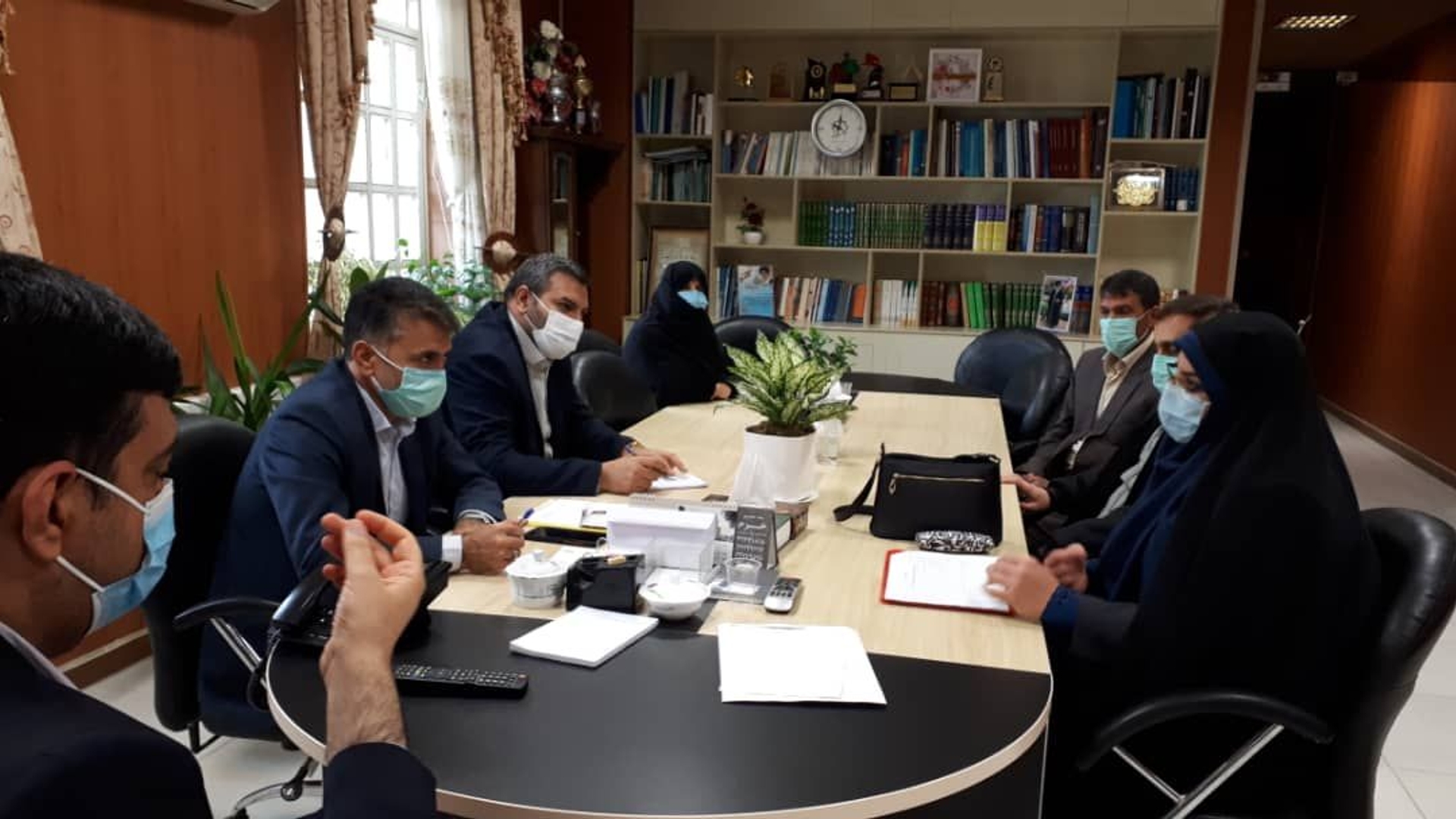 نشست فرماندار شهرستان اراک با معاون وکارشناسان دفتر مدیریت ارزیابی عملکرد و بازرسی وامورحقوقی استانداری مرکزی