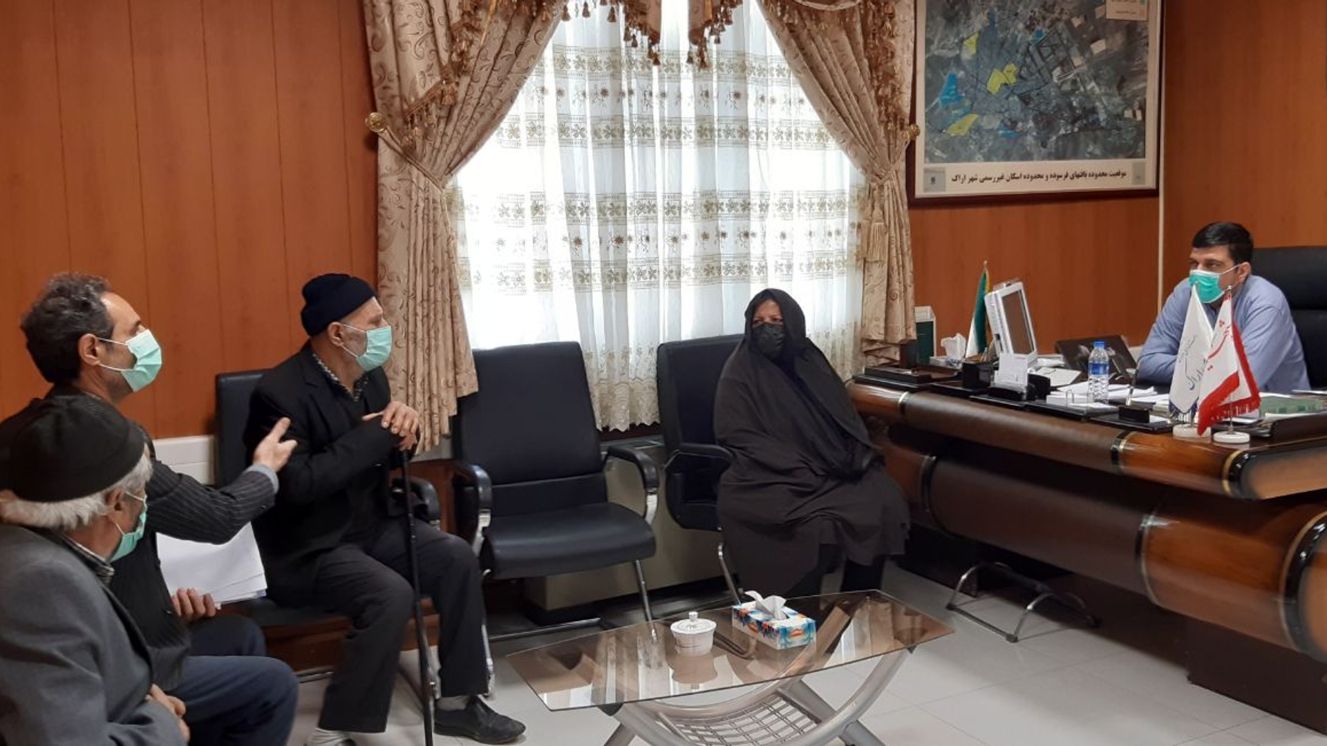 اراک - ایرنا - فرماندار اراک گفت: پیگیری رفع مشکلات مردم تکلیف هر مدیر است و کوتاهی در این مسیر پذیرفتنی نیست.