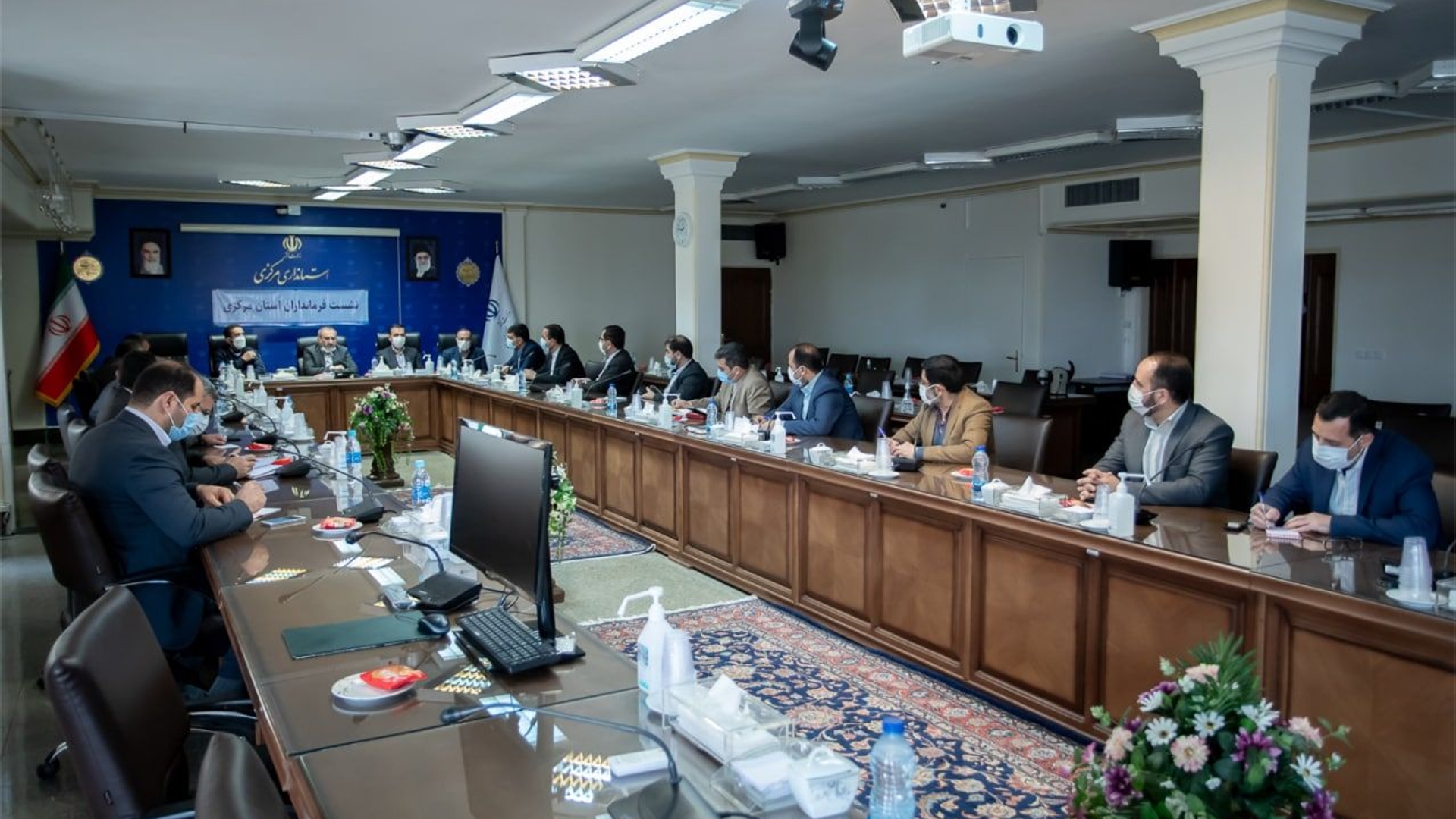 نشست فرمانداران استان مرکزی با استاندار و معاونین استاندار مرکزی برگزار شد