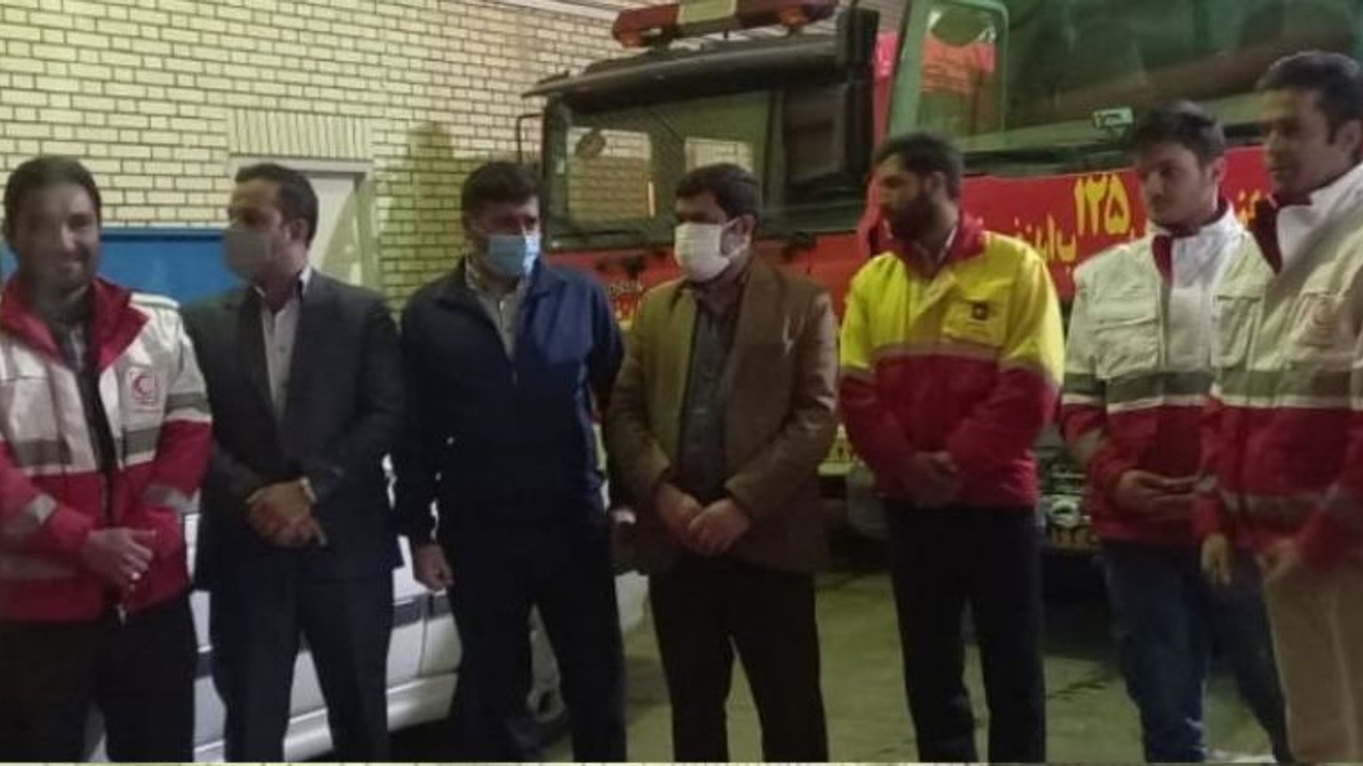 "بازدید شبانه فرماندار از واحدهای امدادی وانتظامی"