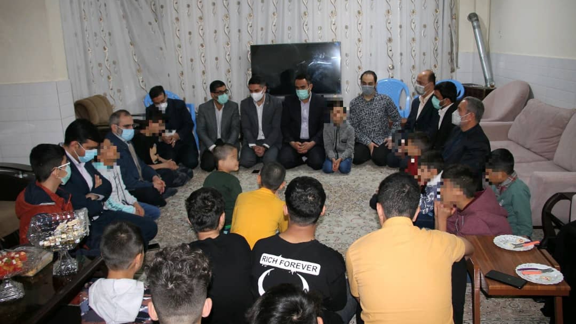 مراسم تحویل سال در مؤسسه خیریه امام رضا (ع) اراک برگزار شد