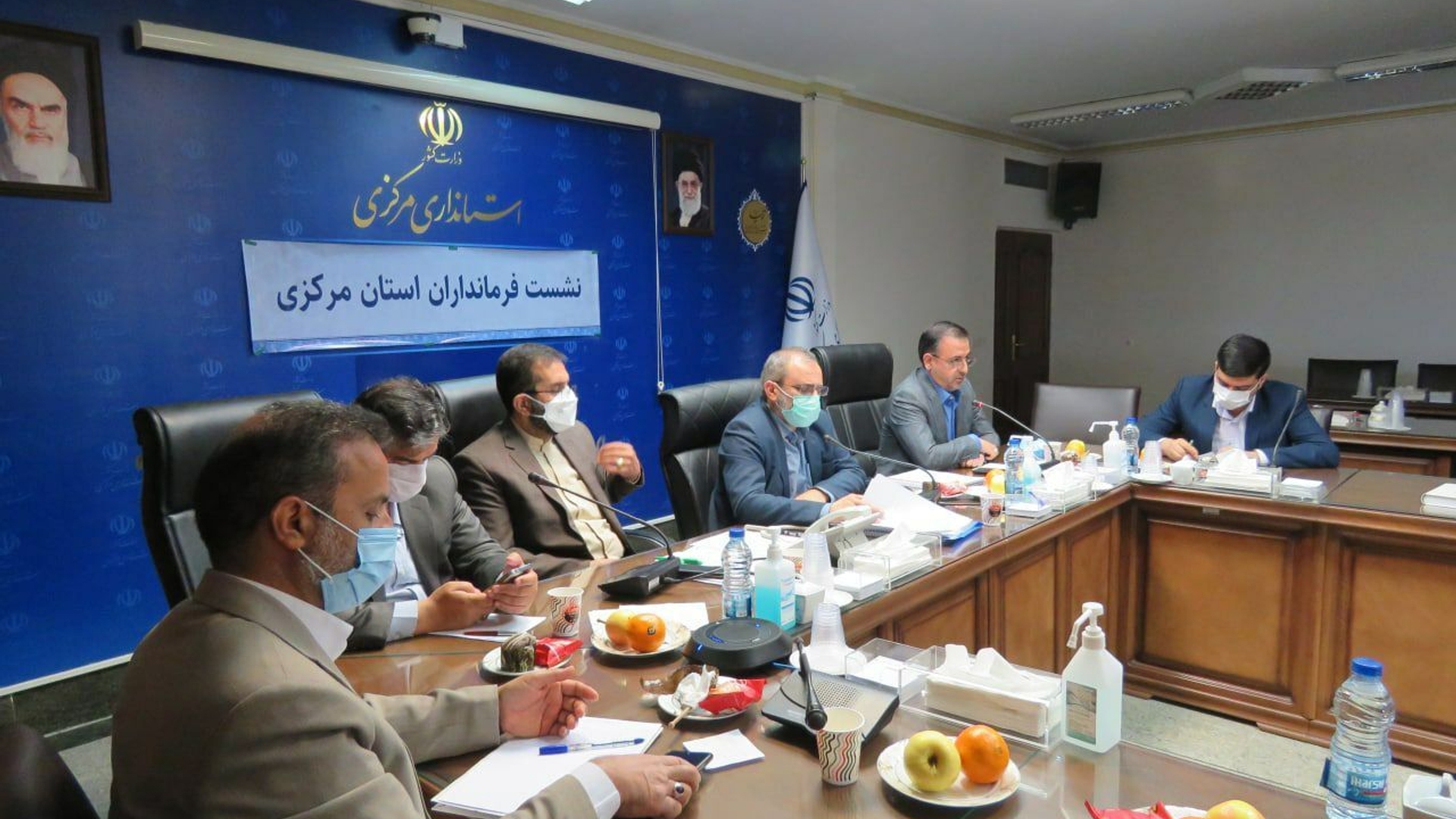 نشست فرمانداران استان به ریاست دکتر مخلص‌الائمه استاندار مرکزی و با حضور معاونین استاندار و مهندس هادی فرماندار شهرستان اراک برگزار شد.