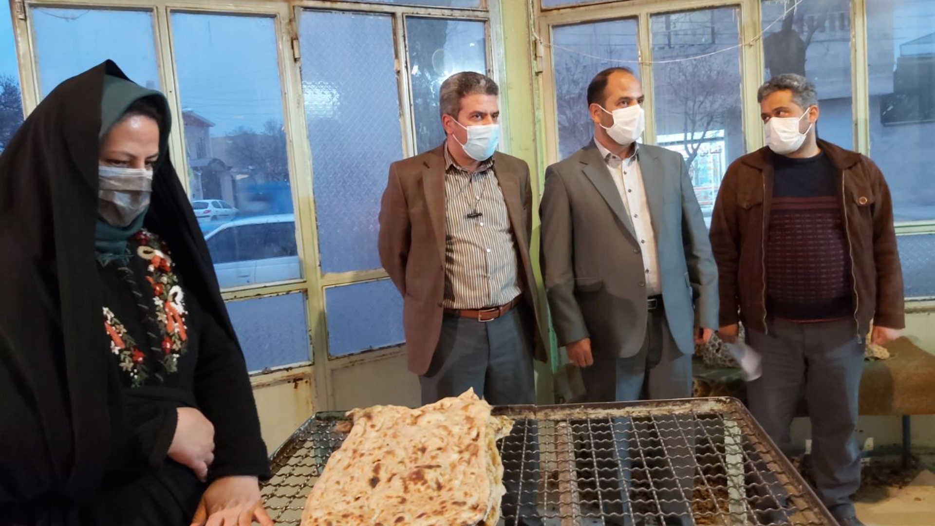 نظارت بر عملکرد واحدهای نانوایی شهرستان در ایام تعطیلات نوروز ۱۴۰۱