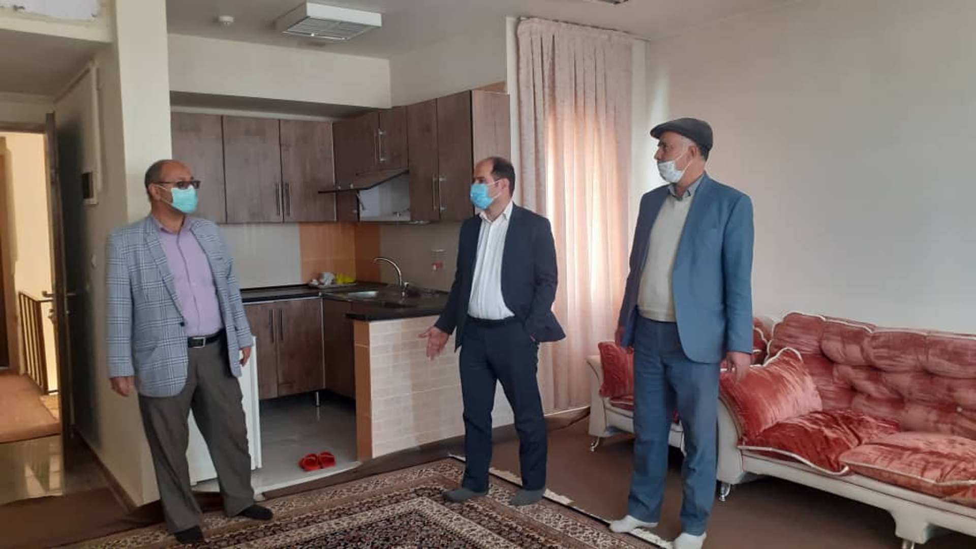 بازدید فرماندار شهرستان دلیجان از محل اسکان اضطراری