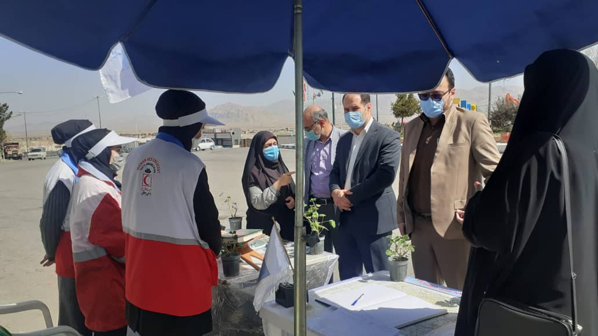 بازدید فرماندار شهرستان دلیجان از ایستگاه های نوروزی هلال احمر