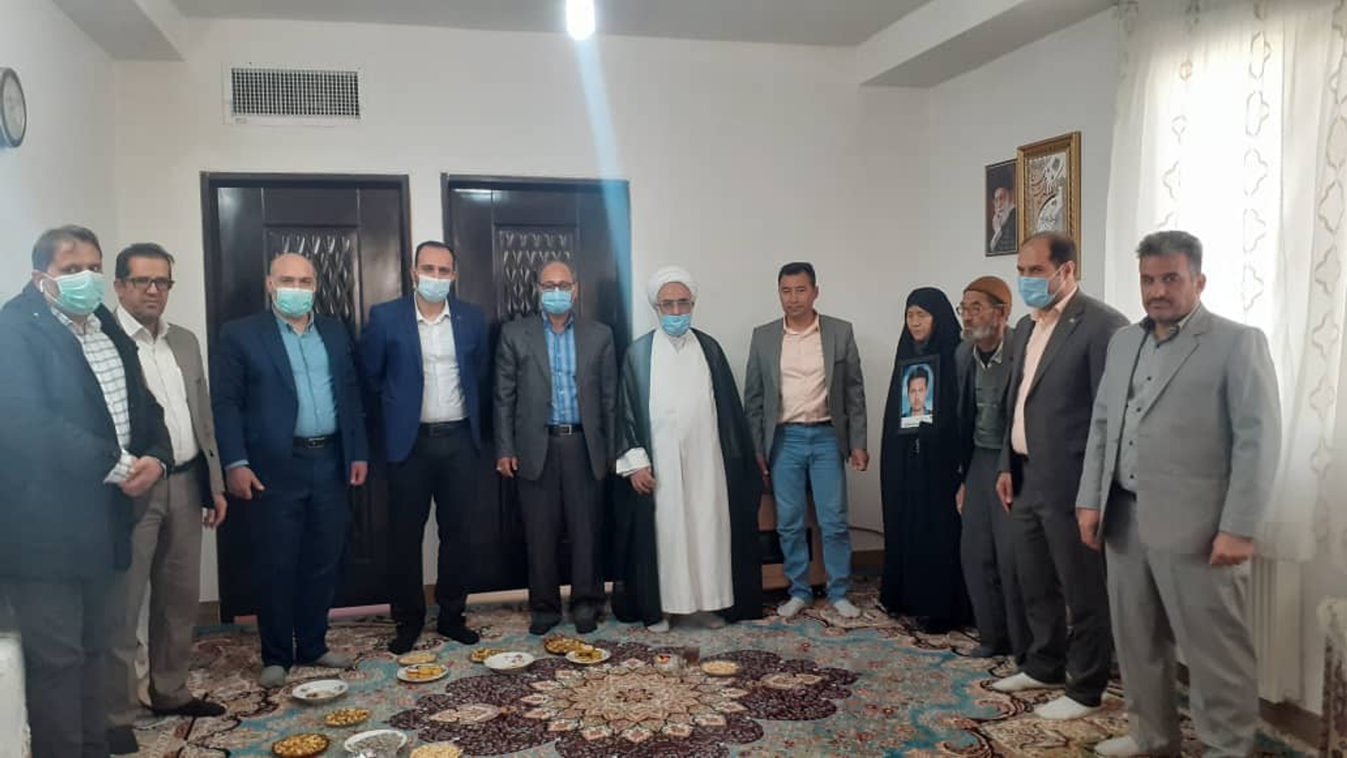 دیدار نوروزی فرماندار با تعدادی از خانواده های شهدای مدافع حرم شهرستان دلیجان