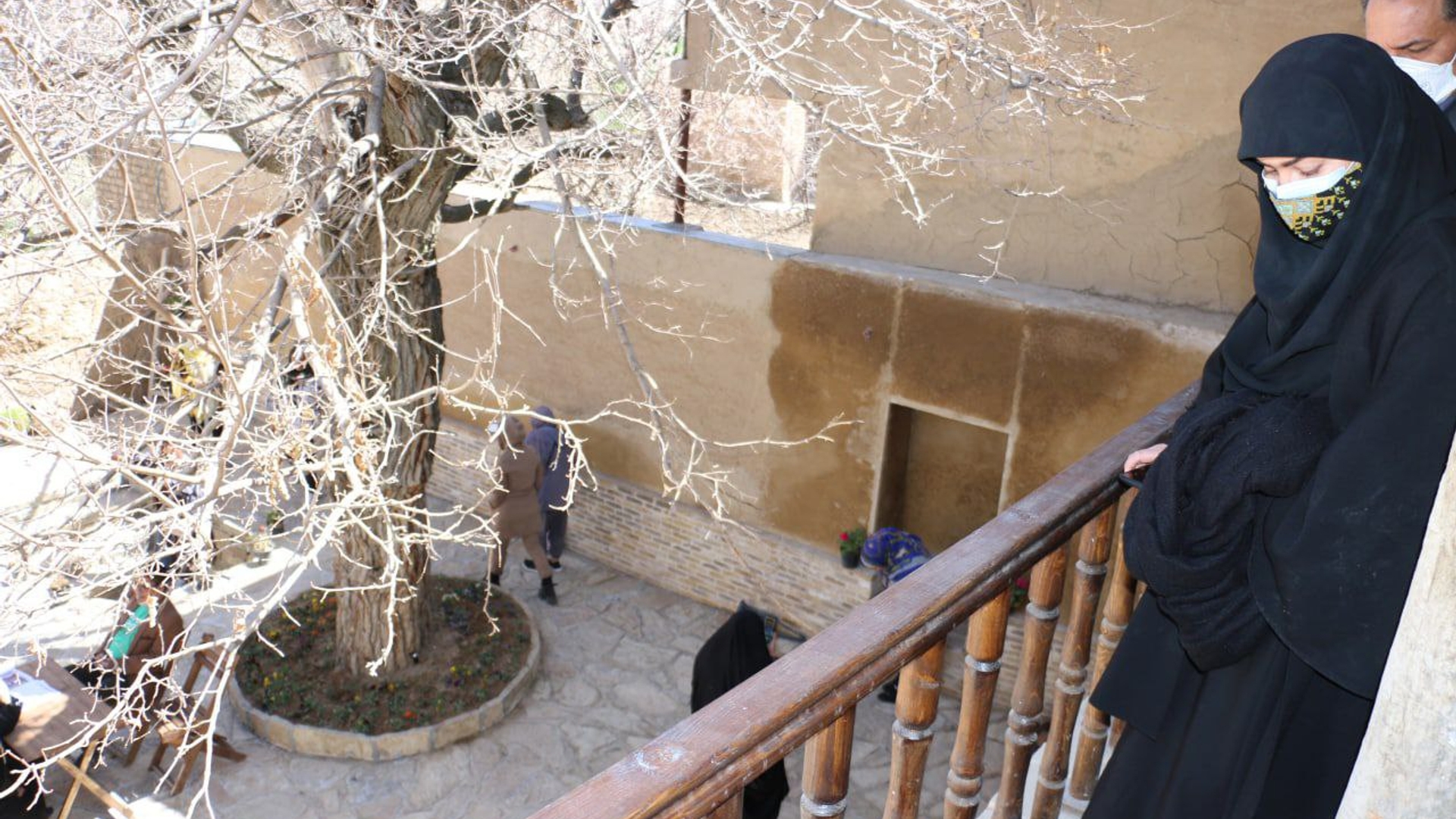 بازدید دکتر پویا محمودیان معاون وزیر میراث فرهنگی و گردشگری از خانه نیاکانی حکیم نظامی