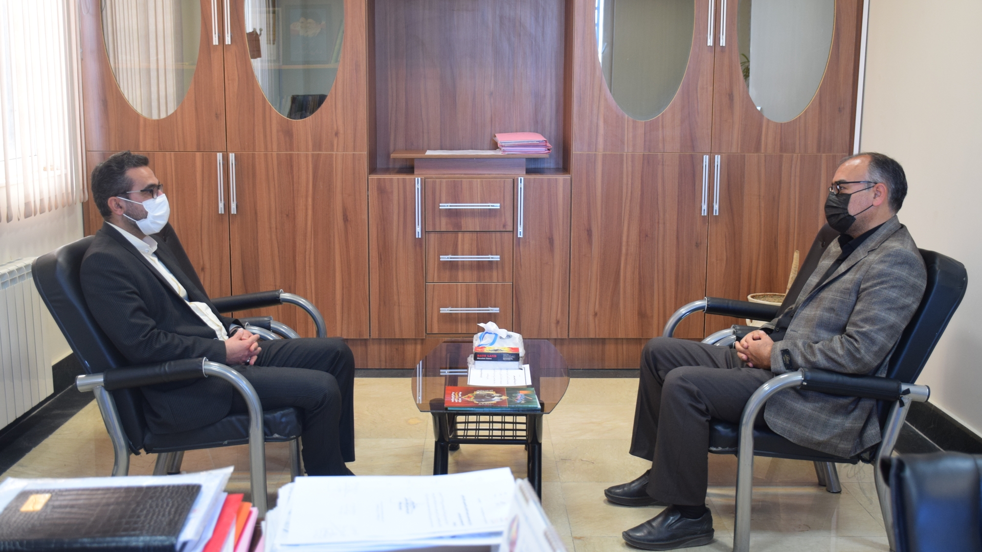 بازدید سرزده محمدرضا ناظری فرماندار شهرستان محلات از اداره بنیاد مسکن