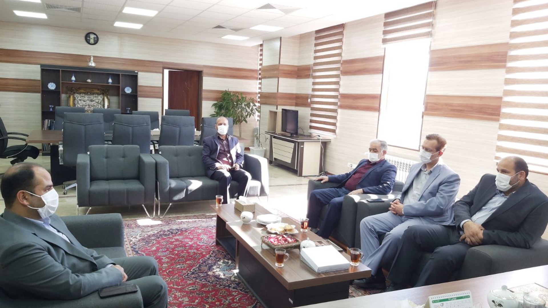 دیدار نوروزی سمیعی مدیرعامل شرکت گاز استان با فراهانی سرپرست فرمانداری شهرستان آشتیان