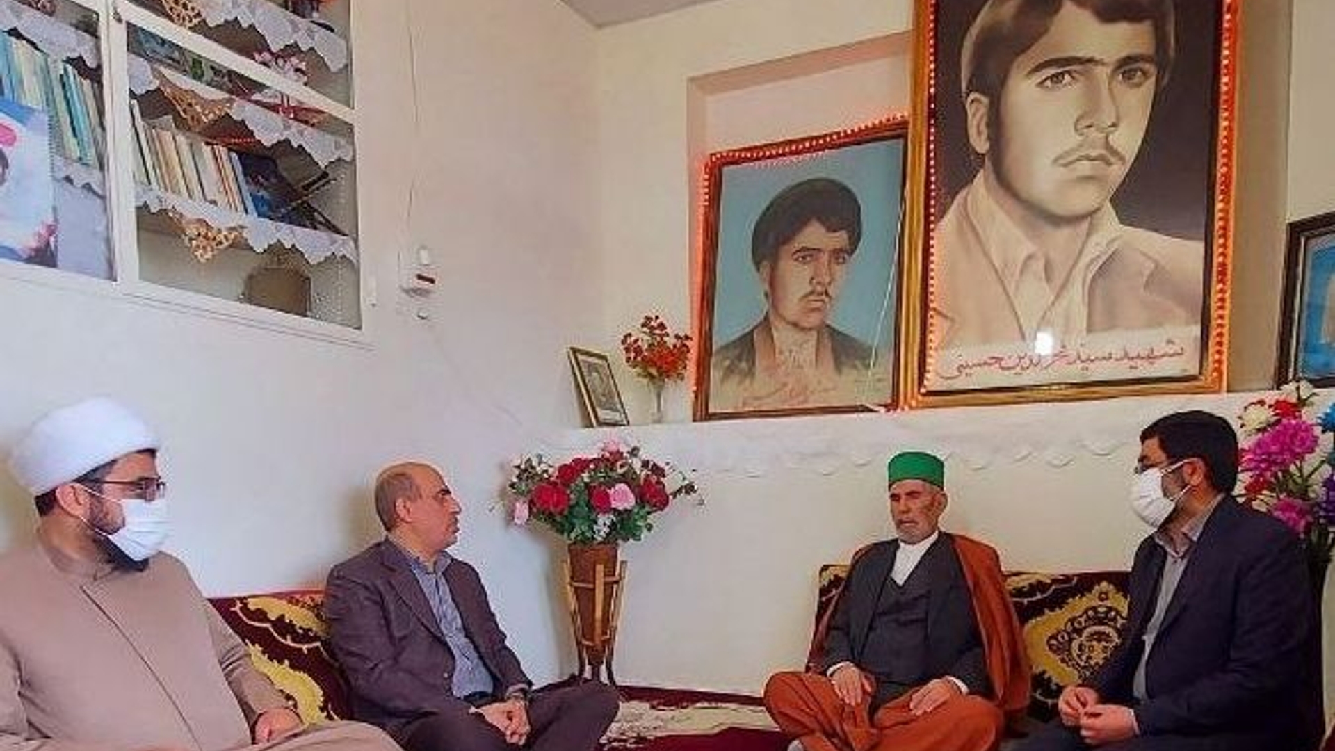 " دیدار فرماندار در معیت نماینده مجلس و امام جمعه با خانواده شهید روحانی " سید فخرالدین حسینی "