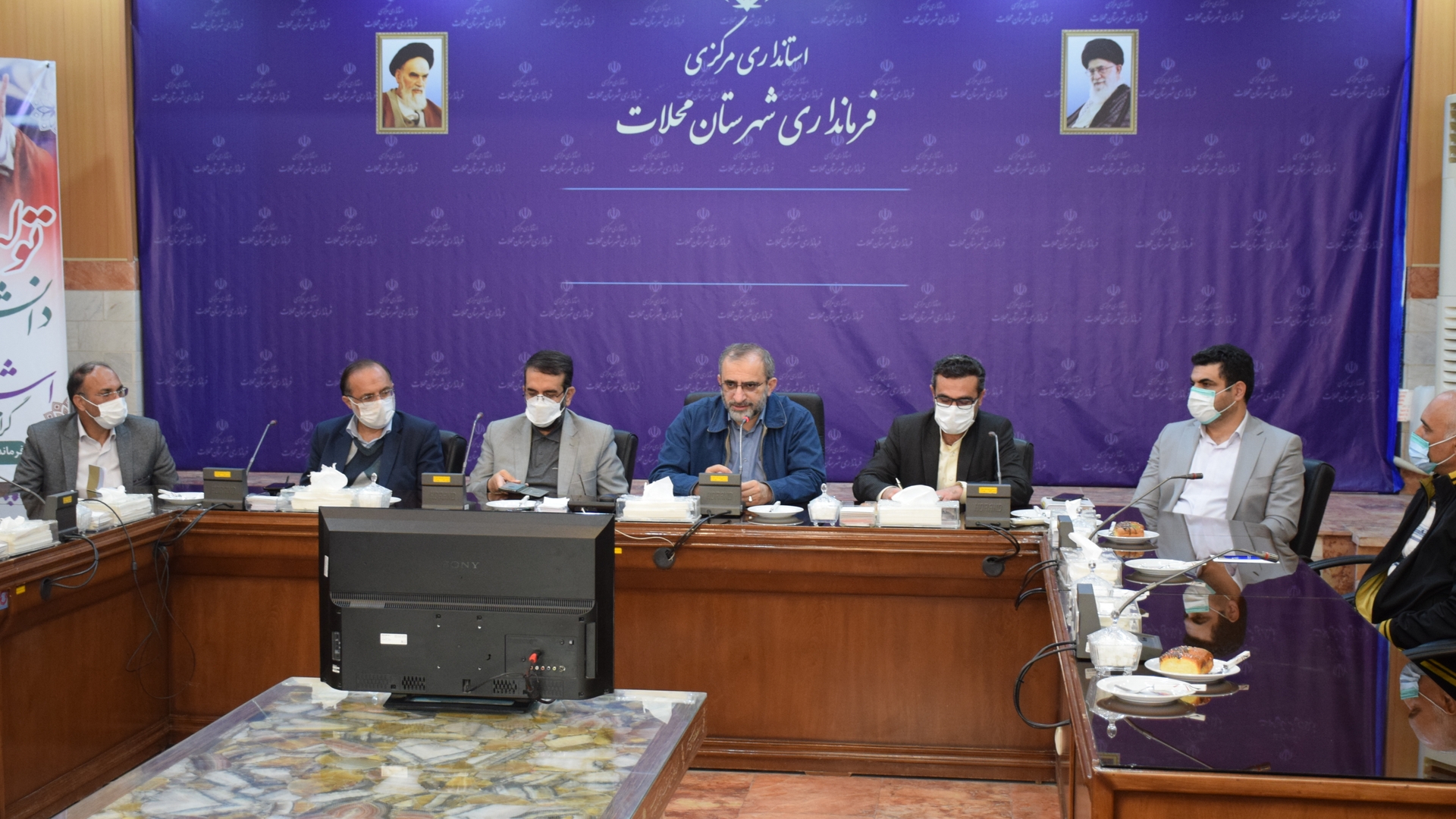 دیدار دکتر مخلص الائمه استاندار مرکزی با کارکنان فرمانداری شهرستان محلات