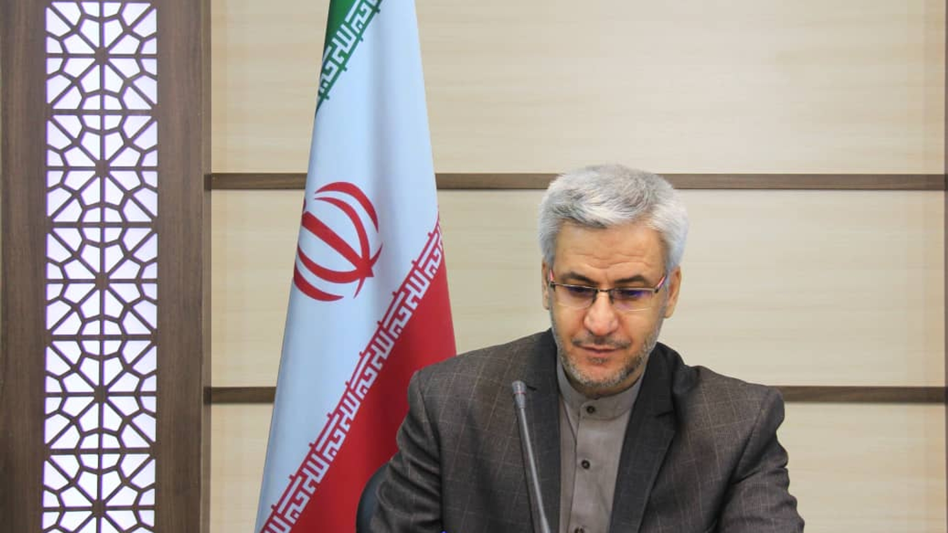 پیام تبریک سرپرست فرمانداری شهرستان خمین به مناسبت 12 فروردین ، روز جمهوری اسلامی ایران