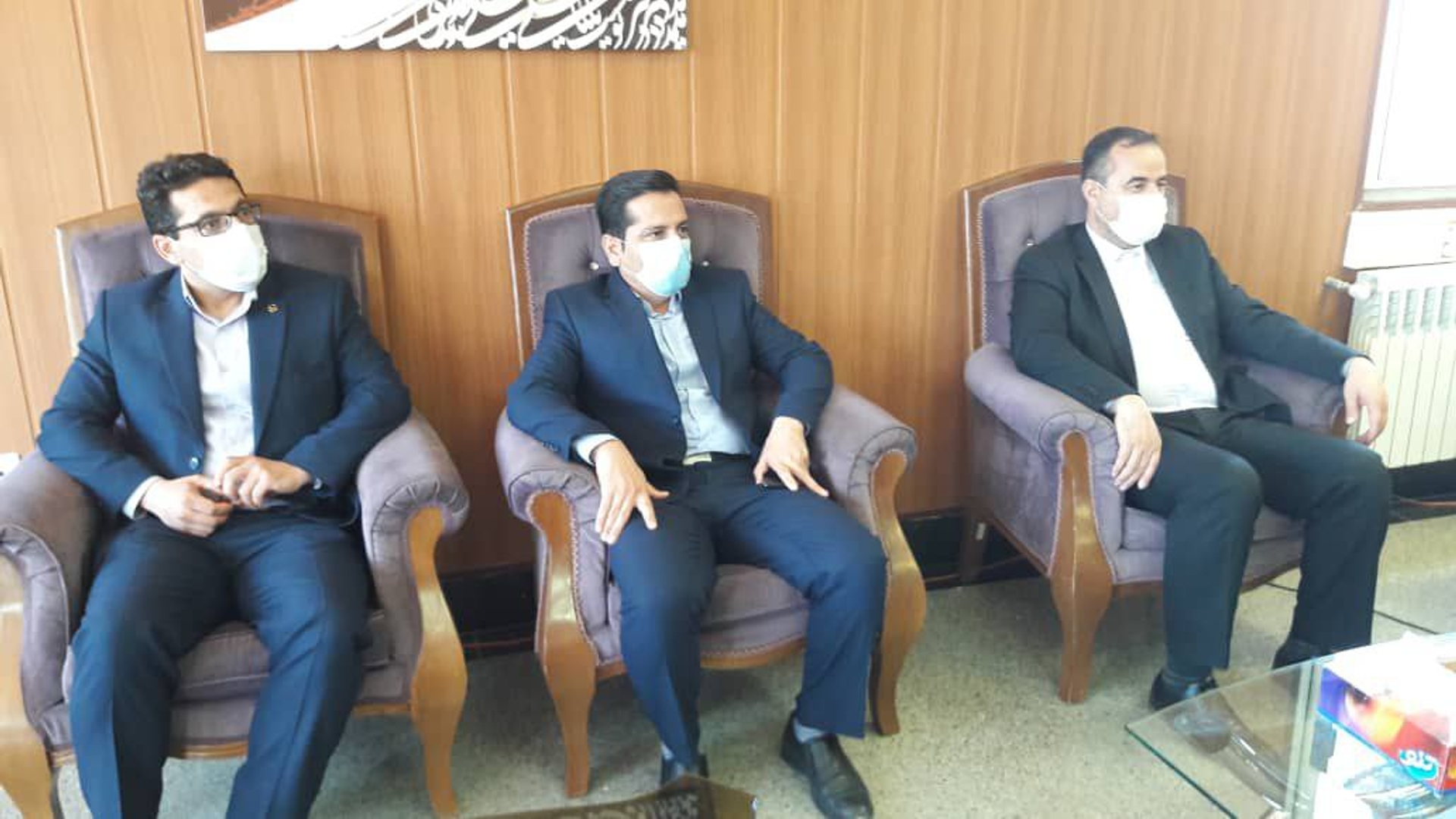 دیدار و گفتگو                    :