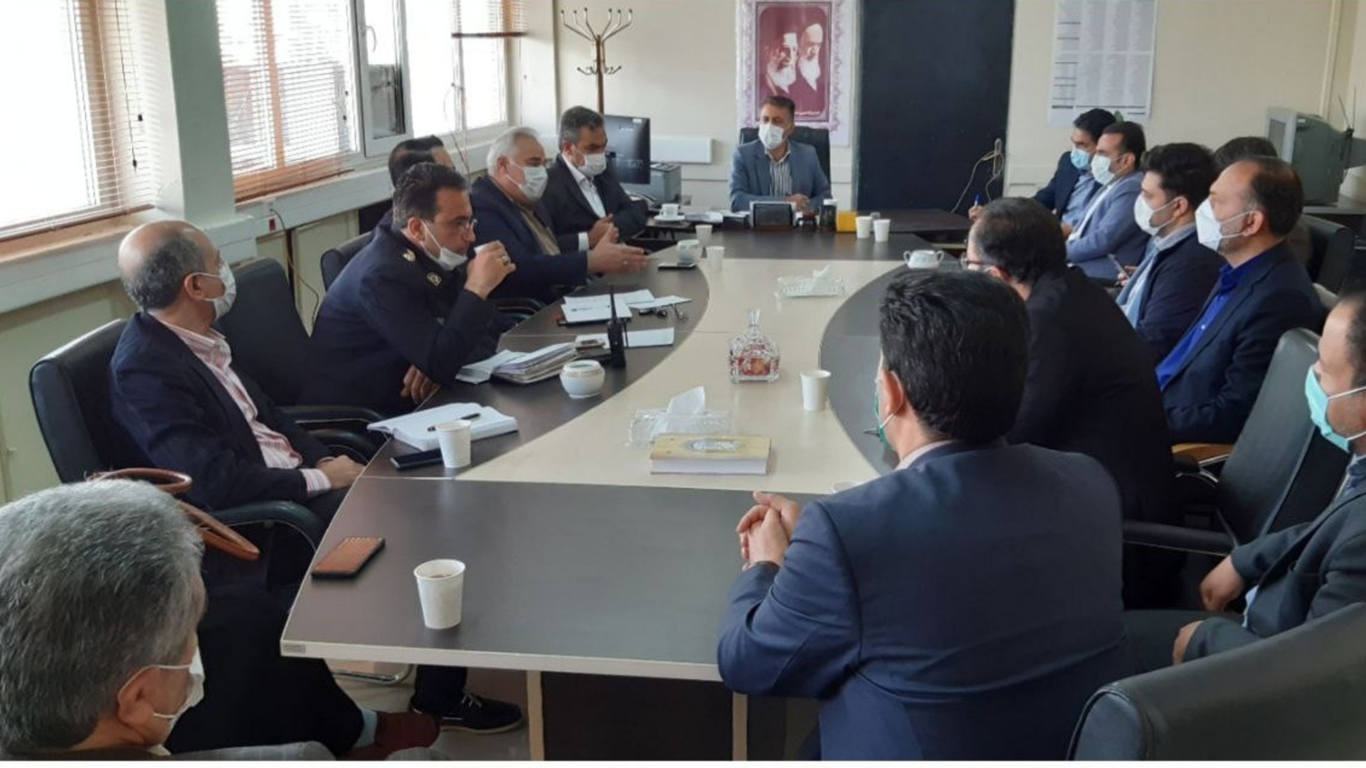 نشست هماهنگی آماده سازی مدارس شهرستان اراک برای آموزش حضوری دانش آموزان از ۱۴ مهرماه ۱۴۰۱ به ریاست معاون عمرانی وسرپرست معاونت سیاسی اجتماعی فرماندار وباحضور مدیران مربوطه برگزار شد