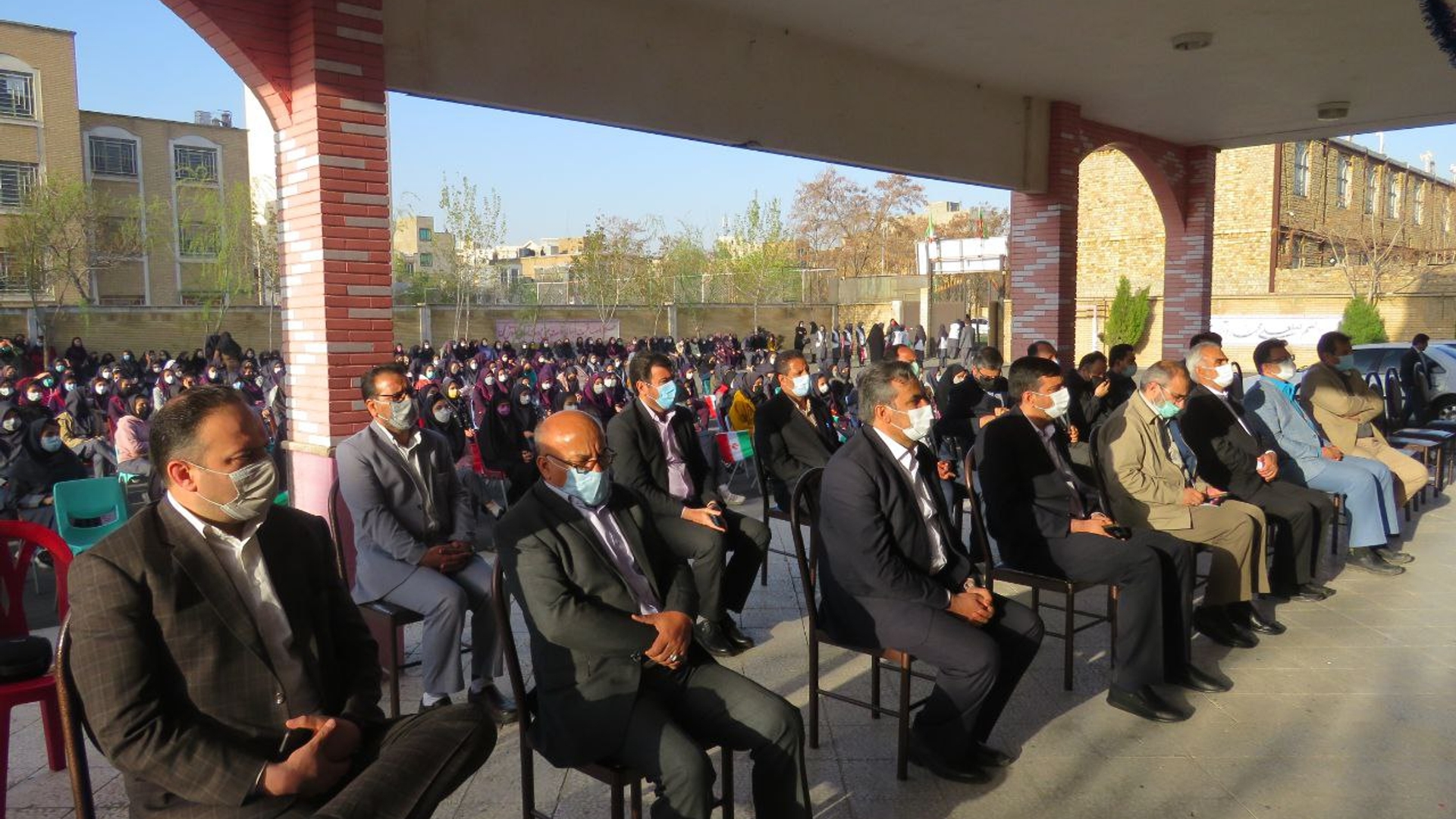 نواختن زنگ مدرسه و آموزش حضوری