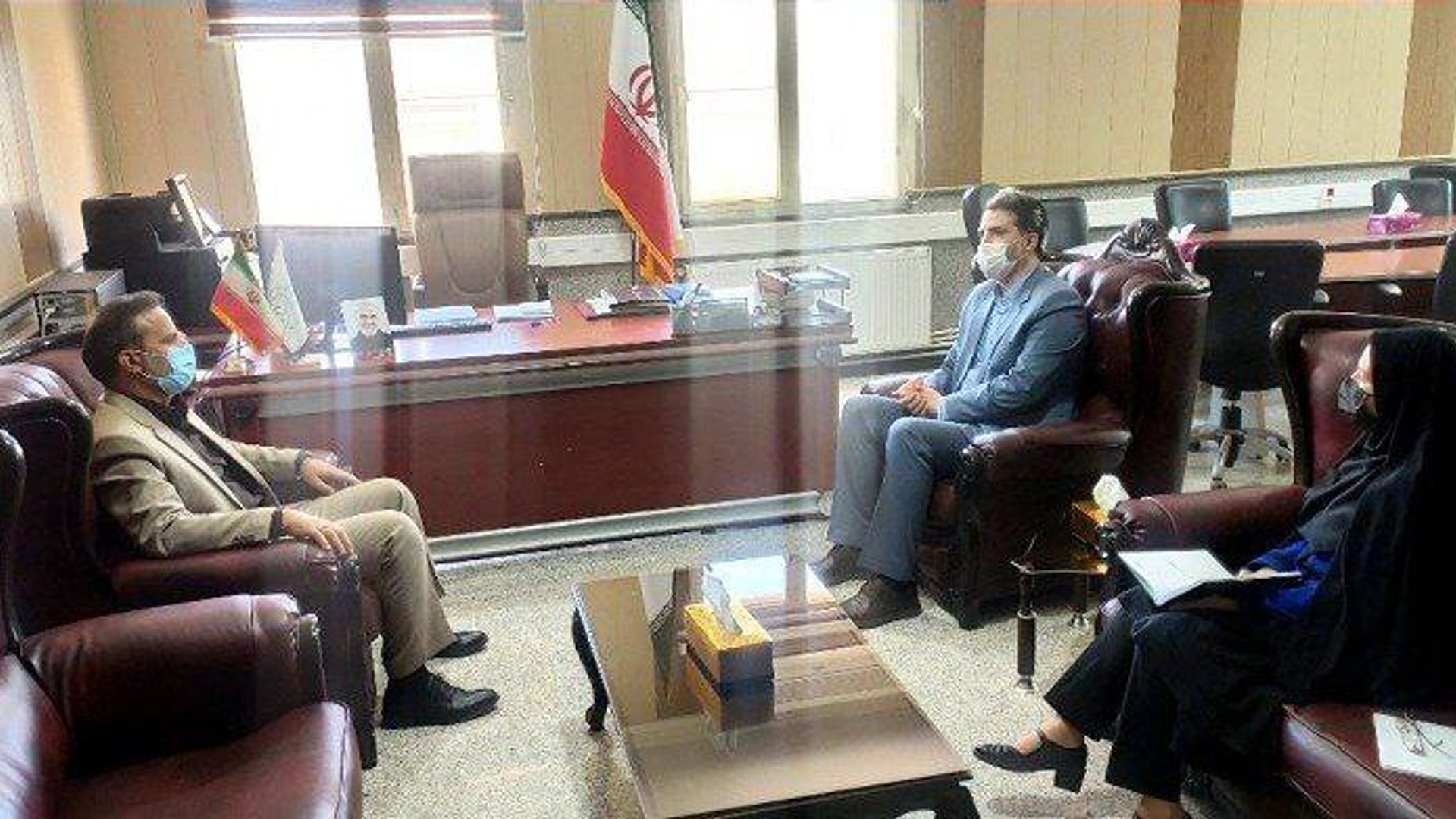 نشست با جناب آقای حسنی رئیس اداره راه و شهرسازی شهرستان زرندیه و ساوه