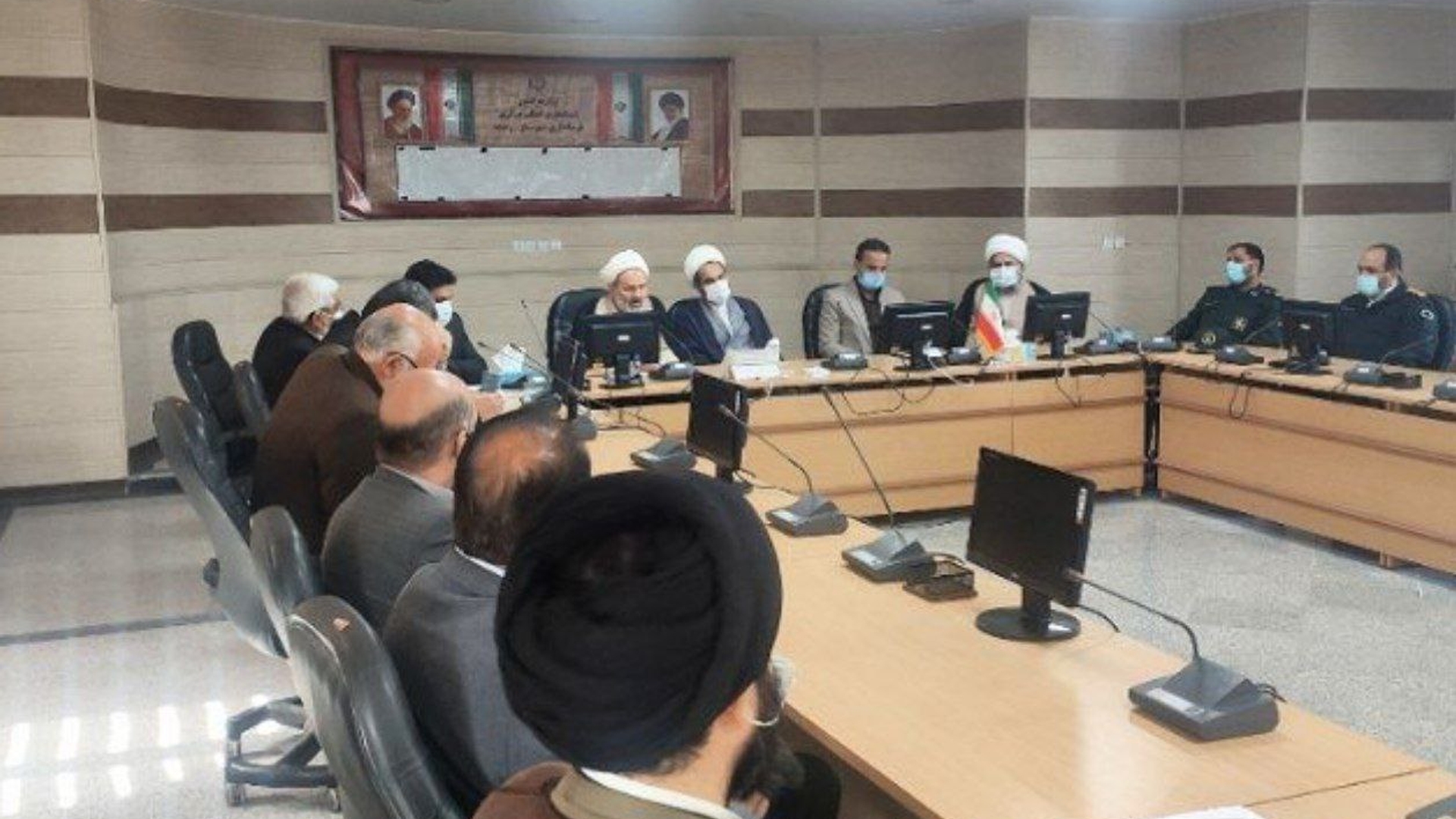 مراسم تودیع و معارفه رئیس هیات نظارت بر انتخابات شهرستان زرندیه با حضور جناب آقای آذری سرپرست فرمانداری شهرستان زرندیه ، حجت الاسلام والمسلمین مبارک آبادی رئیس هیات نظارت و بازرسی بر انتخابات استان مرکزی