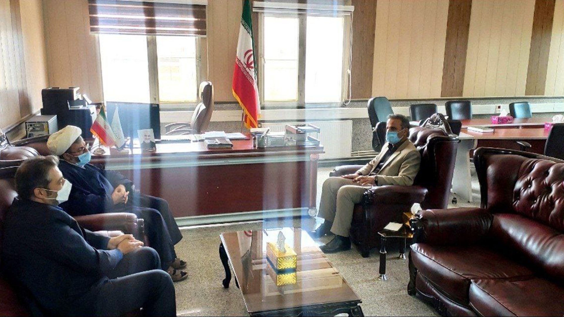 نشست جناب آقای آذری