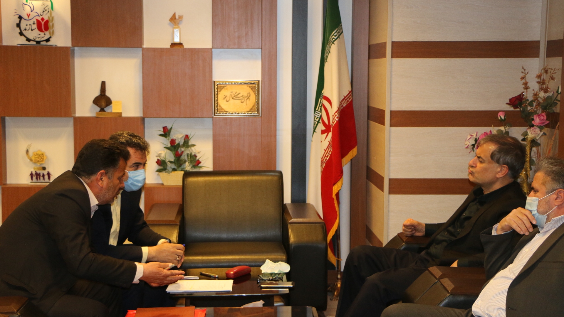 جلسه بررسی مشکلات حوزه ورزش و جوانان درشهرستان شازند