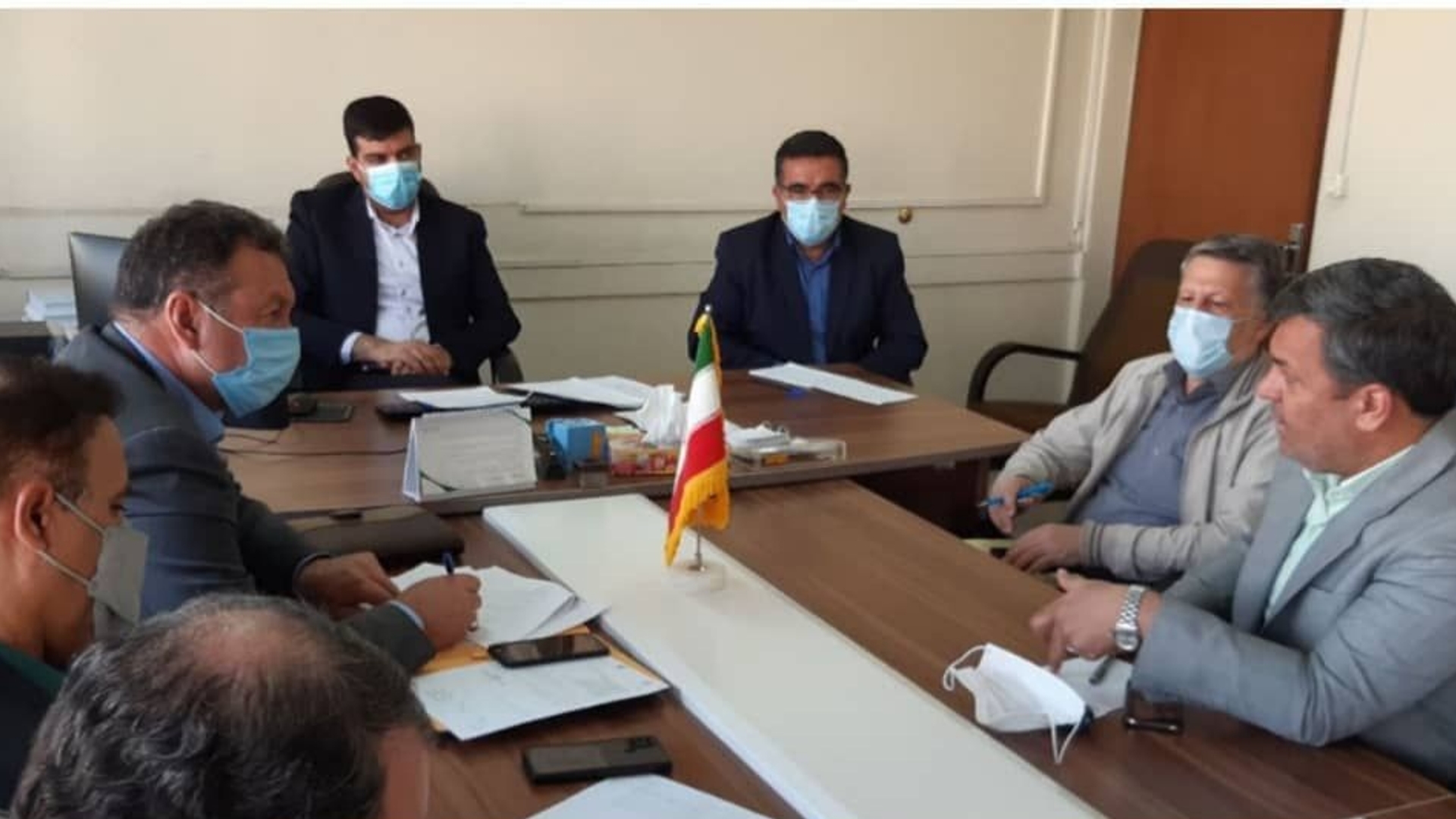 نخستین جلسه کارگروه تخصصی گندم،آرد و نان شهرستان به ریاست مهندس هادی فرماندار اراک در سال جاری برگزار شد