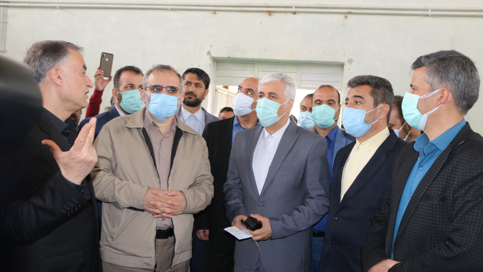 بازدید وزیر ورزش وجوانان از پیست اسکی شهدای شهرهندودر و همچنین سالن چند منظوره ورزشی این شهر