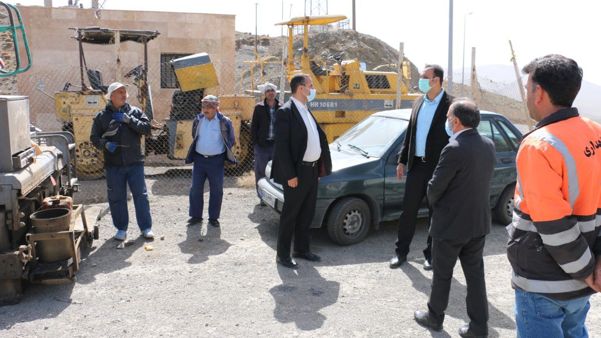 عملیات روکش آسفالت محور تفرش اراک (نقره کمر) آغاز شد