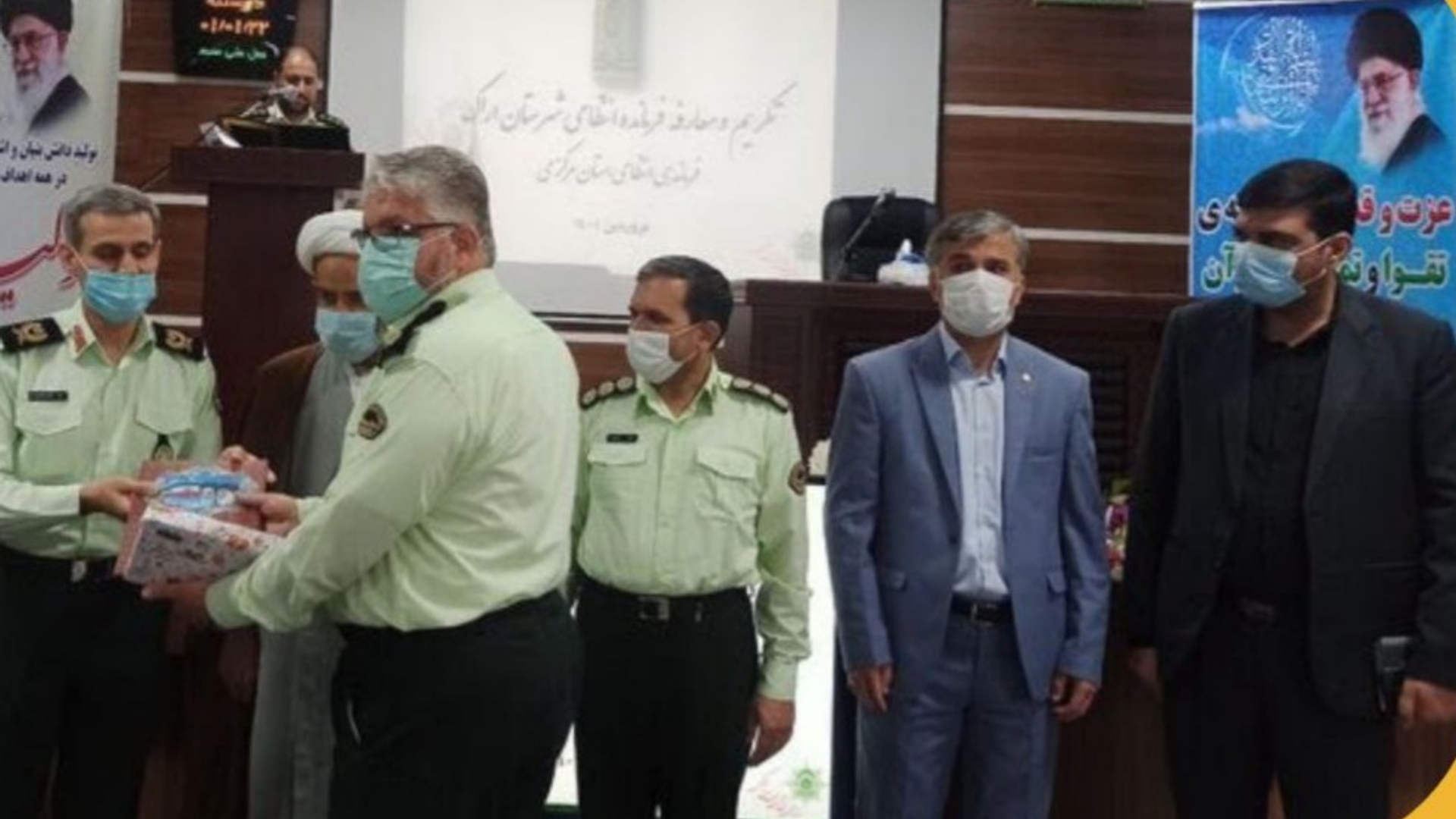 فرماندار اراک آیین تودیع و معارفه فرمانده انتظامی شهرستان اراک گفت: نیروی انتظامی نماد پرافتخاری است که وظیفه خطیری را در بخش‌های مختلف بویژه در ارتباط با ۲ قوه مجریه و قضاییه برعهده دارد.