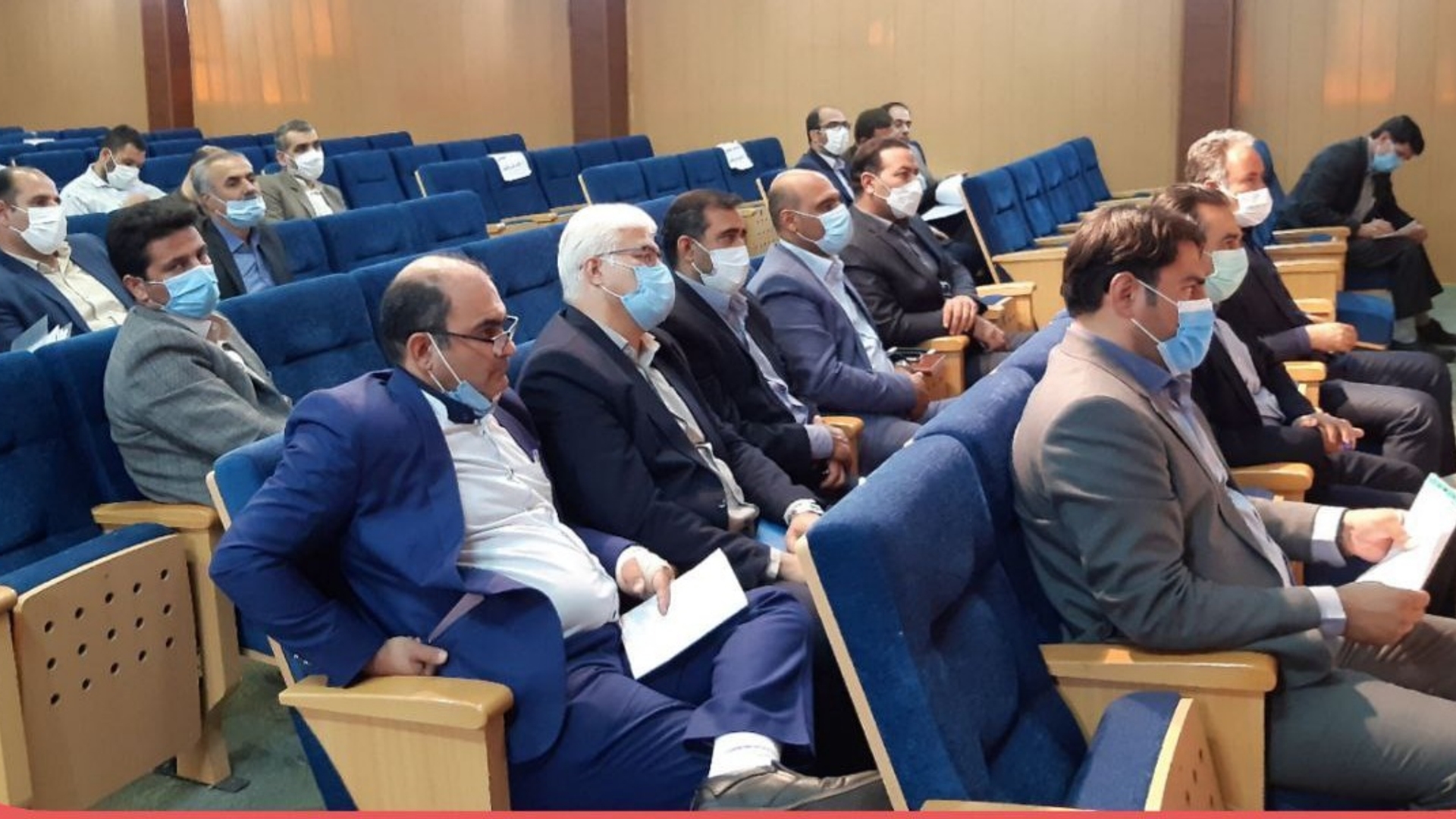 جلسه شورای مسکن شهرستان اراک به ریاست مهندس هادی فرماندار شهرستان وباحضور نصیری معاون امور عمرانی وسرپرست معاونت سیاسی اجتماعی فرماندار ، مدیران مربوطه برگزار شد