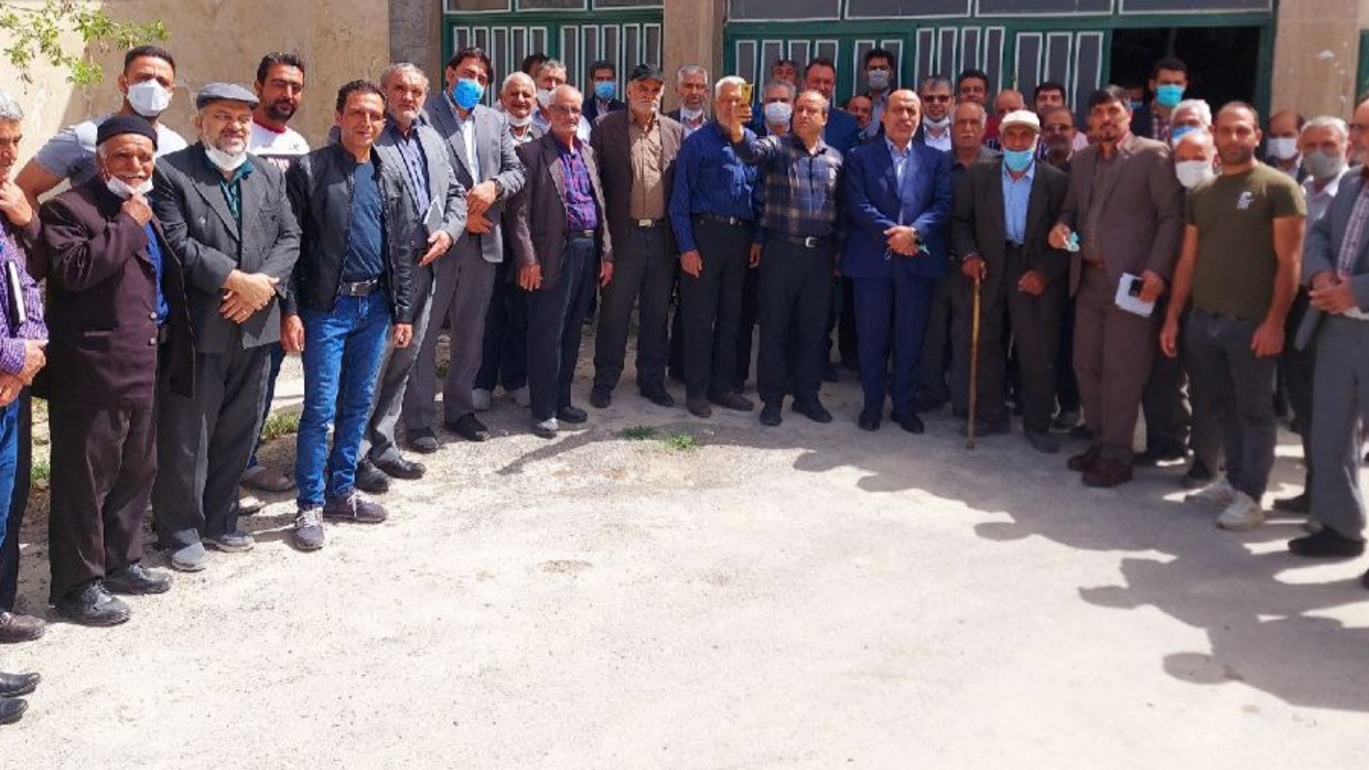 بررسی و تصمیم گیری در مورد مشکلات روستاهای شهرجرد، وقت و گاوخانه بخش مرکزی شهرستان اراک