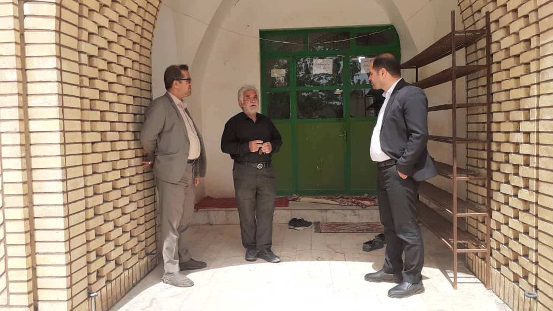 بازدید فرماندار شهرستان دلیجان از پروژه‌های روستای راوه