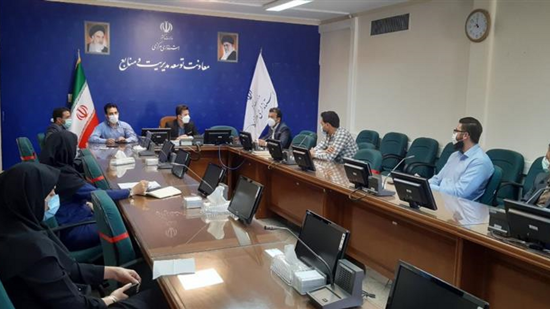 برگزاری جلسه بررسی شاخصهای ارزیابی عملکرد