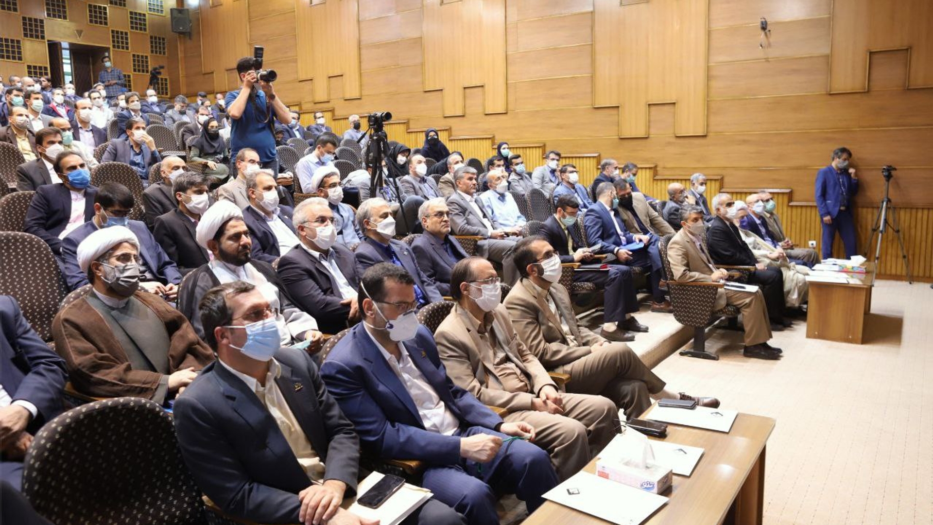 آیین تکریم و معارفه روسای سه دانشگاه اراک، صنعتی اراک و تفرش  و بازدید از مرکز نوآوری دانشگاه‌های اراک