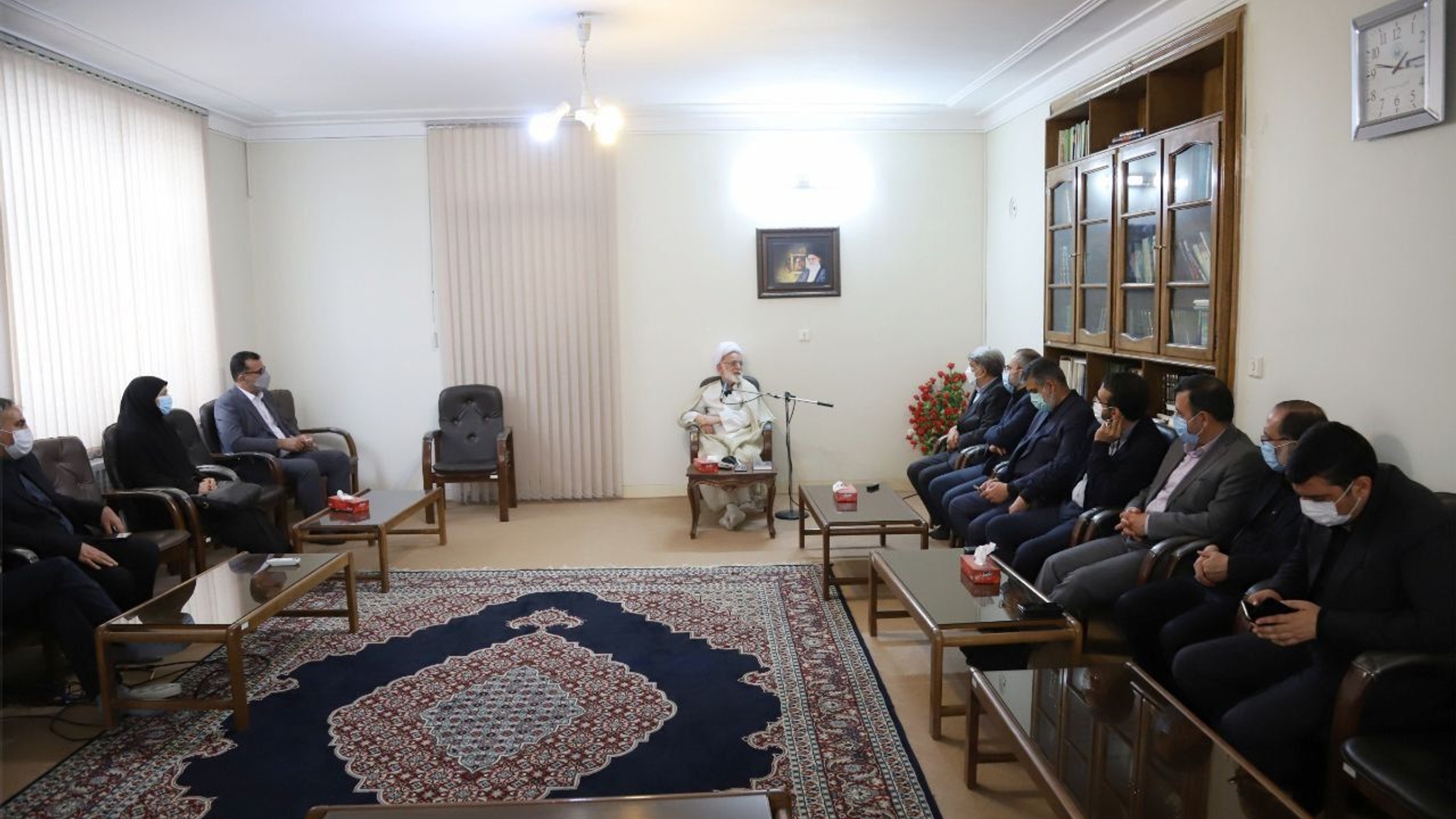 دیدار استاندار مرکزی، معاون مجلس، حقوقی و امور استان های سازمان برنامه و بودجه کشور و معاونین استاندار با نماینده ولی فقیه در استان مرکزی و امام جمعه اراک