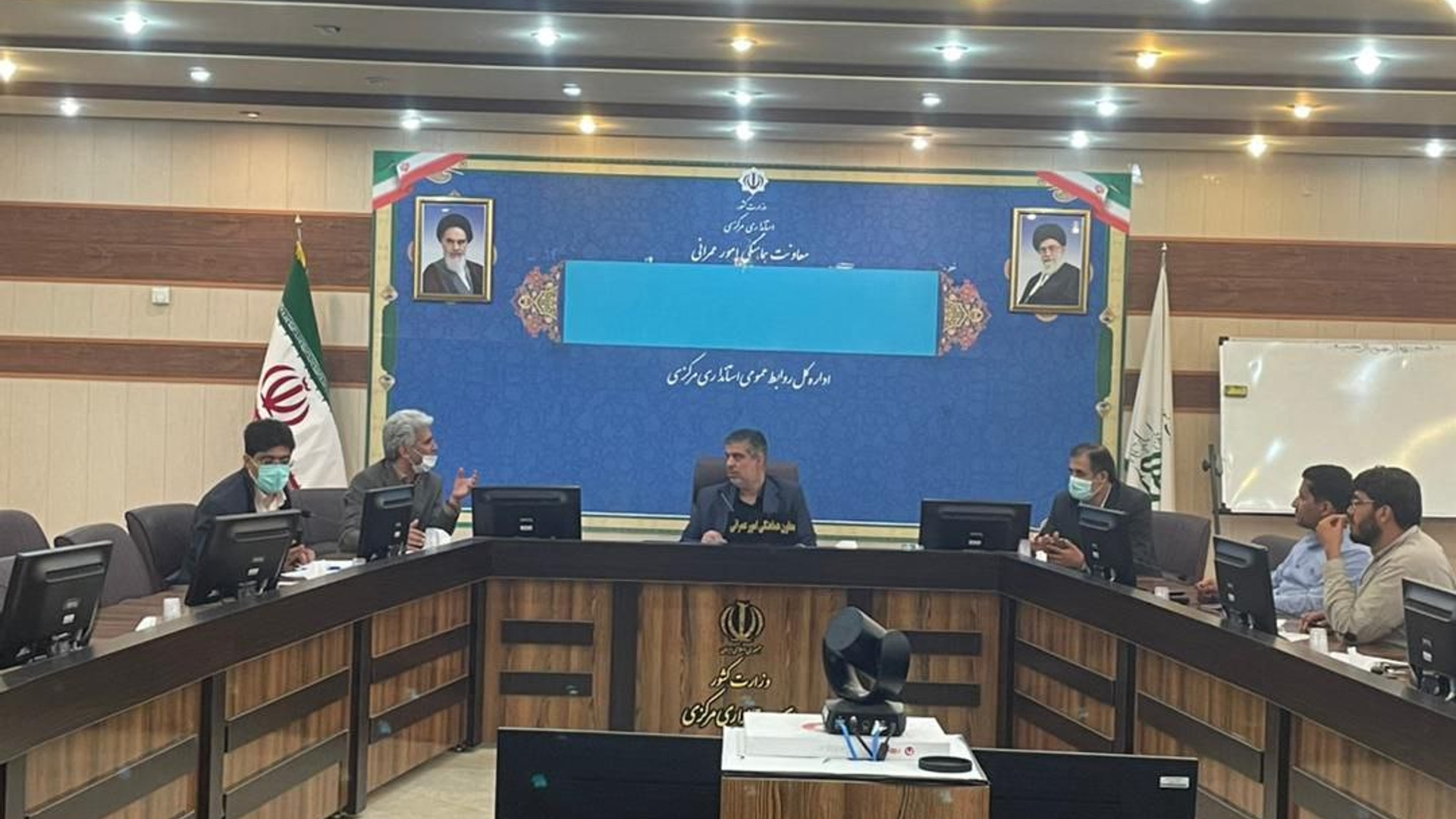 جلسه بررسی نحوه رفع موانع اجرایی و پیشرفت فیزیکی طرح جهادی آبرسانی در استان توسط قرارگاه امام حسن مجتبی(ع)