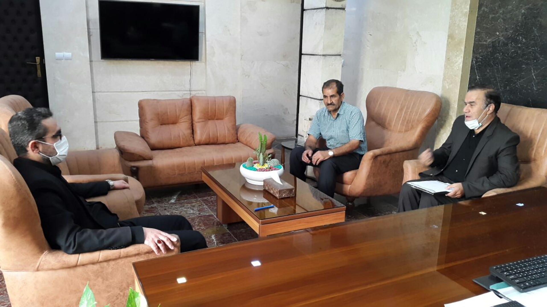 ملاقات مردم با فرماندار شهرستان محلات