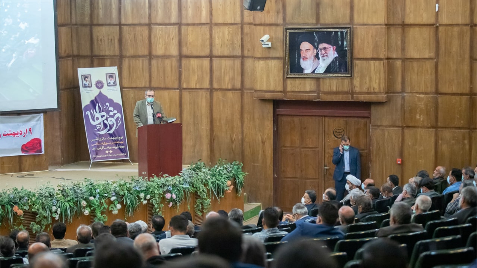 شوراهای اسلامی نباید درگیر بوروکراسی اداری شوند