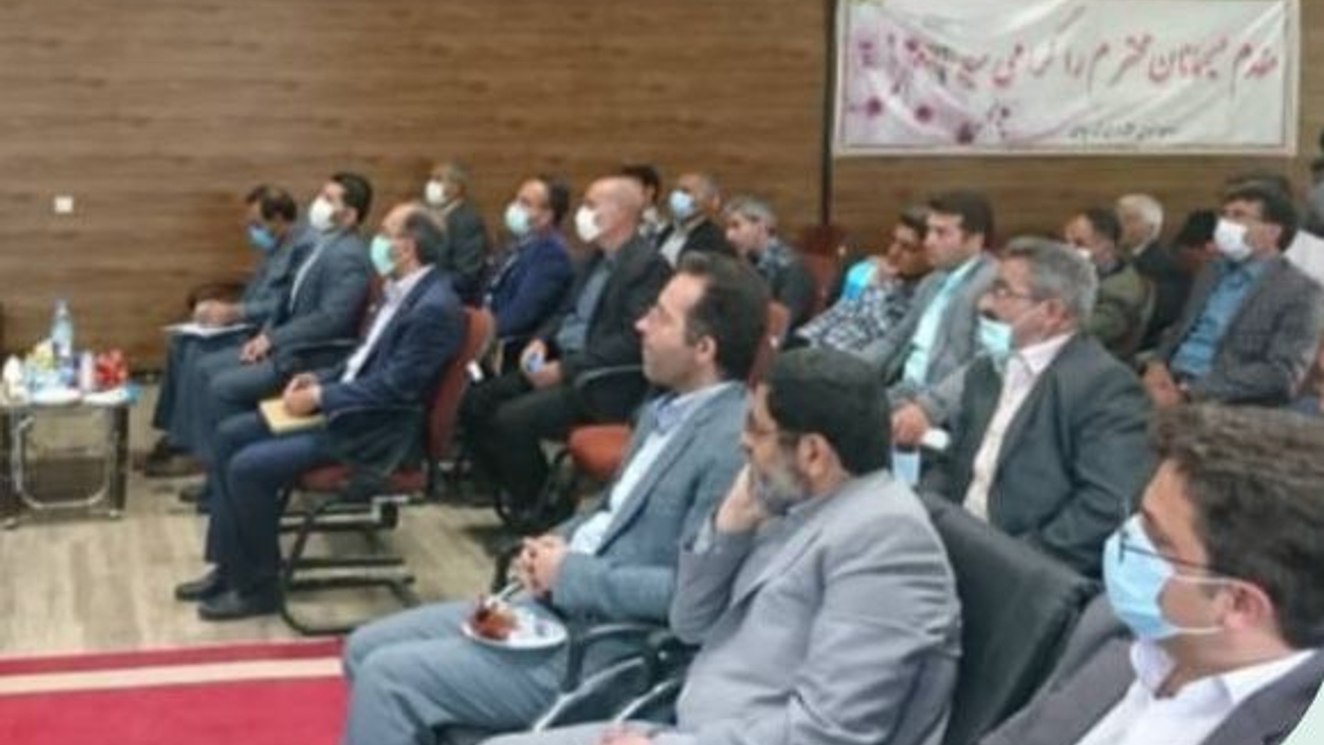 گازری سرپرست فرمانداری شهرستان خنداب : شوراهای اسلامی از فرصت خدمت رسانی به مردم غافل نشوند.