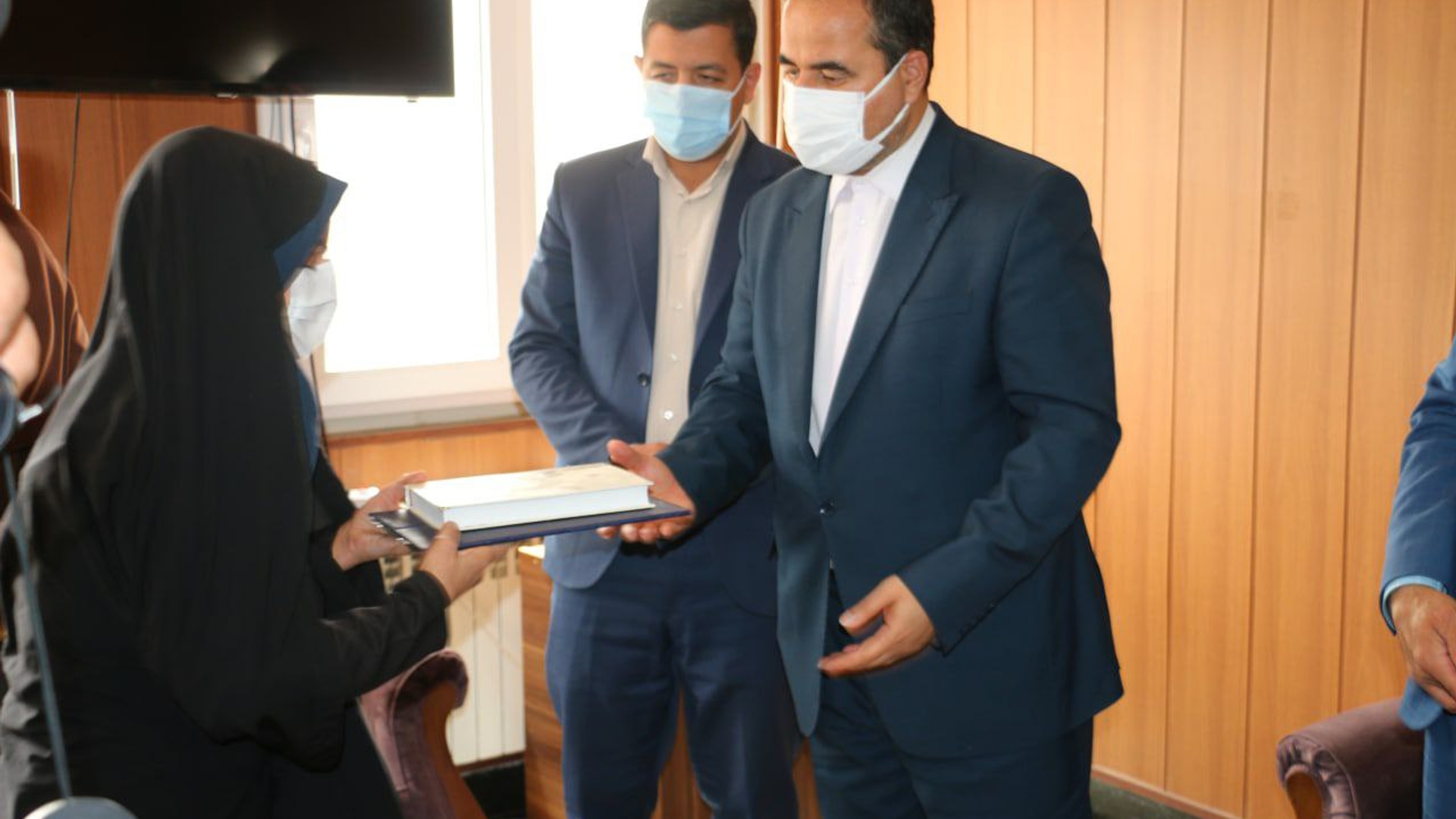 آیین تکریم و معارفه سرپرست جدید اداره بهزیستی