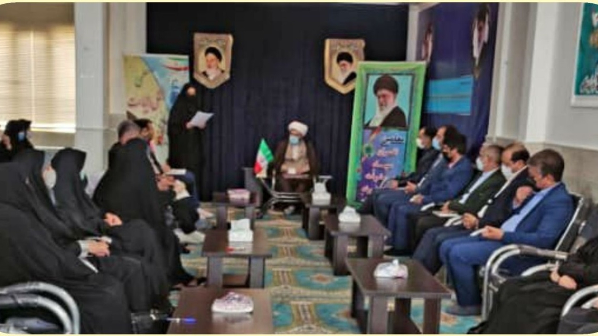 دیدار جمعی از فرهنگیان با امام جمعه شهرکمیجان به مناسبت هفته بزرگداشت مقام معلم