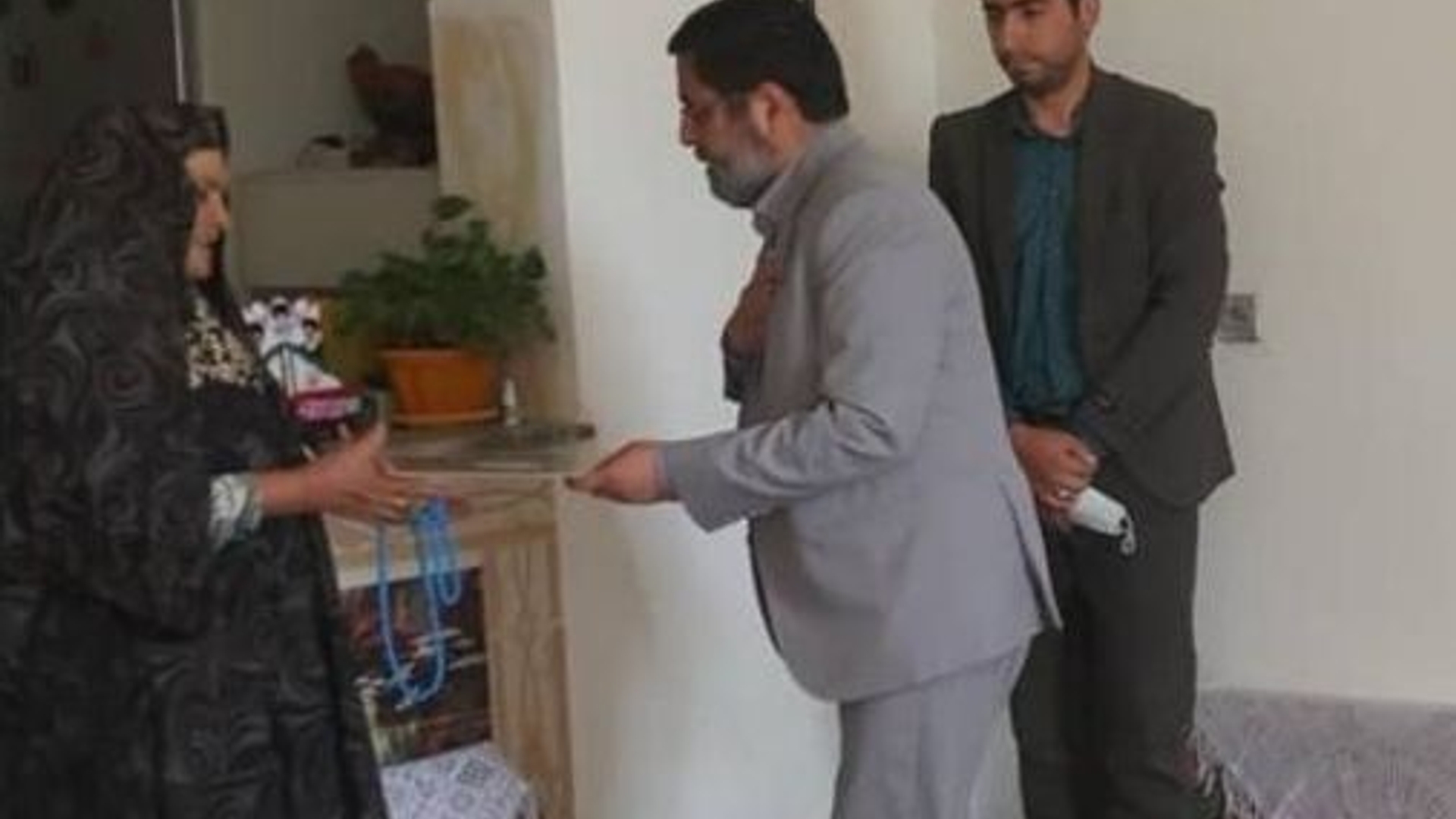 دیدار فرماندار با مادر معظم " شهید علیرضا چگینی "