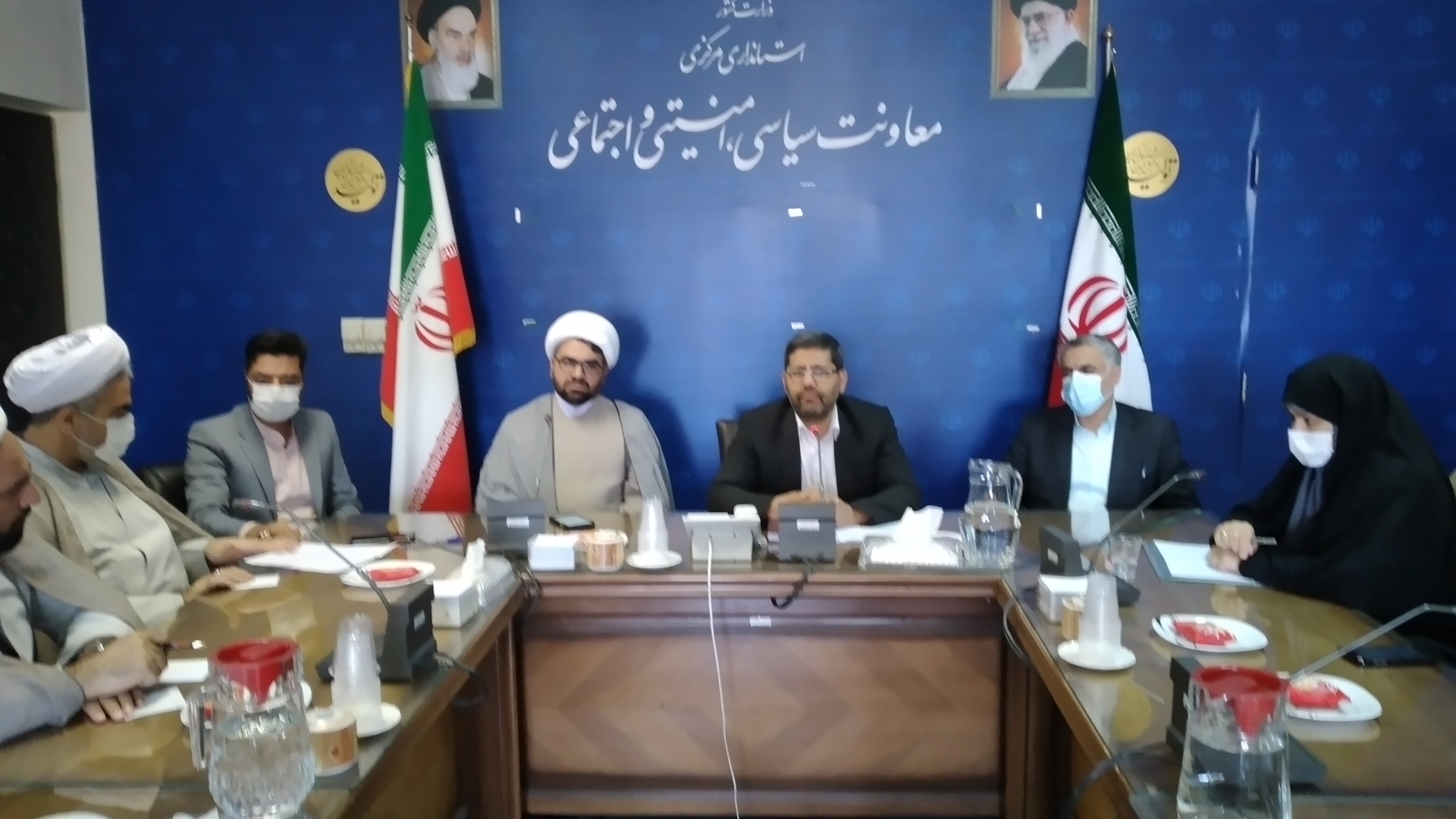 جلسه بررسی مسائل و مشکلات فعالین حوزه قرآنی برگزار شد