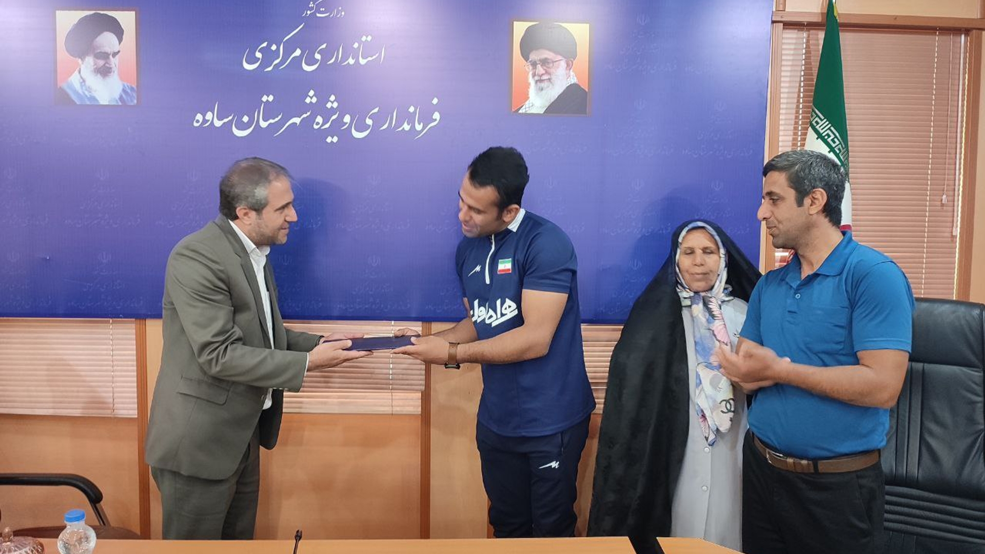 تجلیل از  حسین الله کریمی نائب قهرمان جودوی المپیک ناشنوایان جهان