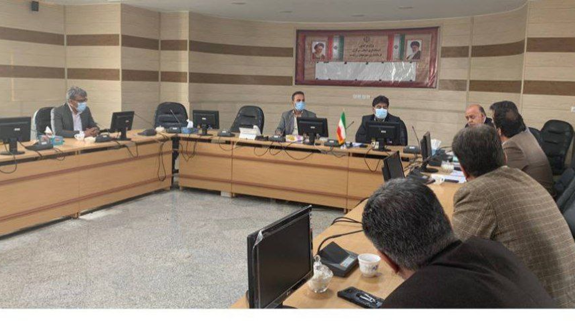 جلسه پیگیری و رفع مشکلات مربوطه به حوزه شرکت سیمان و رانندگان