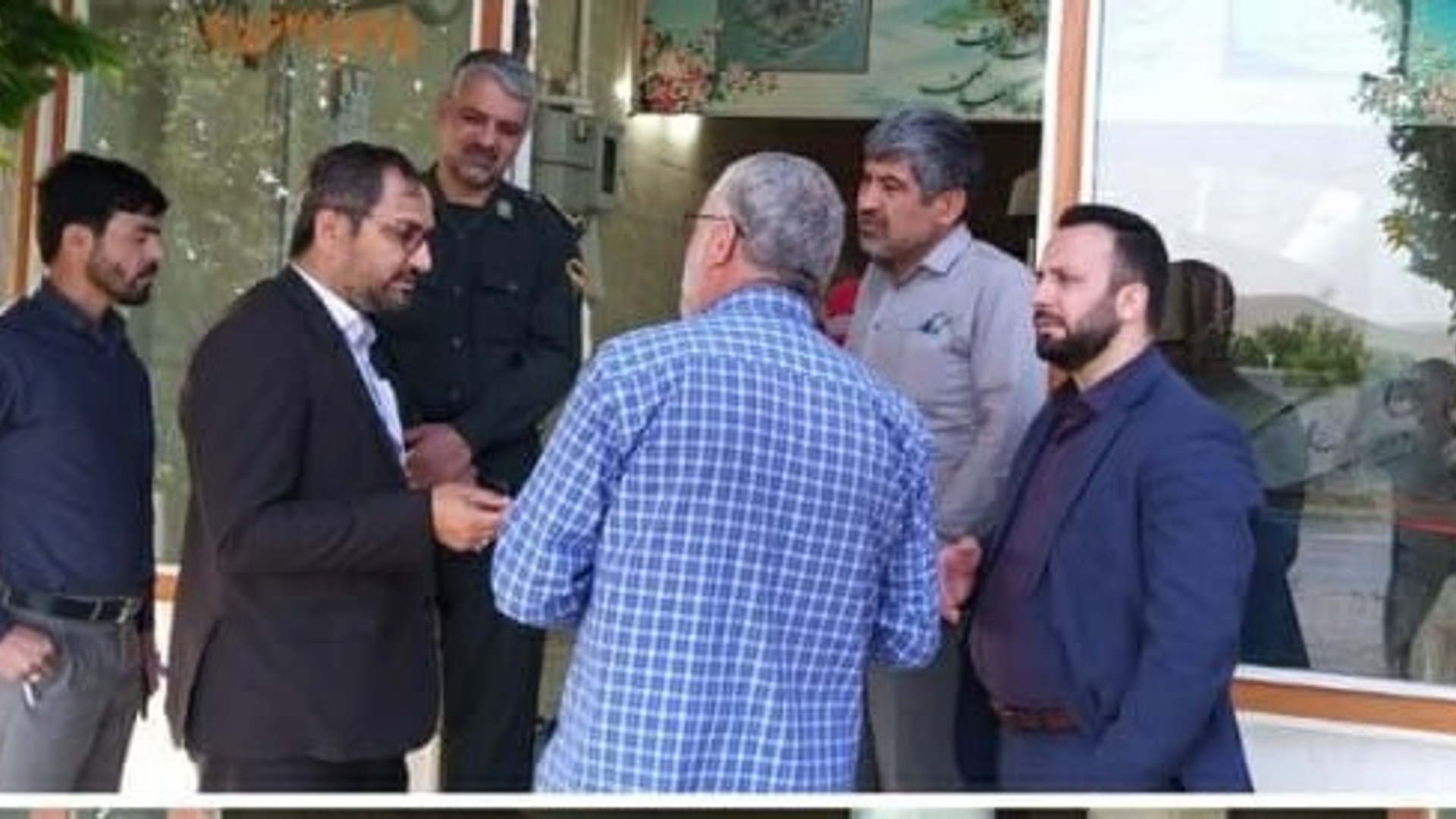 کالاهای اساسی به اندازه کافی در کمیجان وجود دارد