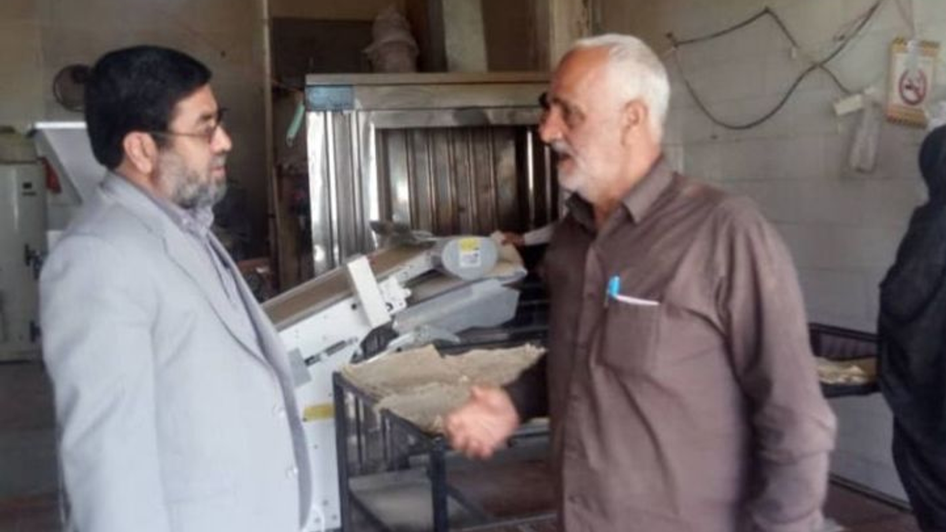 ""بازدید فرماندارشهرستان خنداب از نانوائیها ""