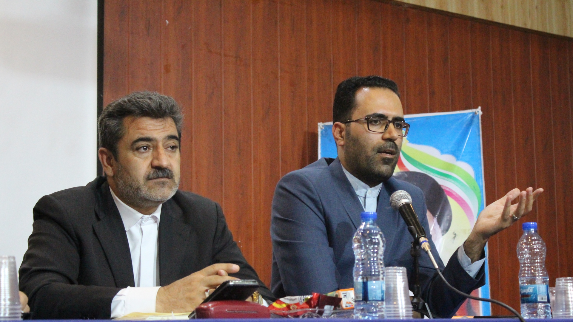 برگزاری جلسه شورای اداری شهرستان شازند